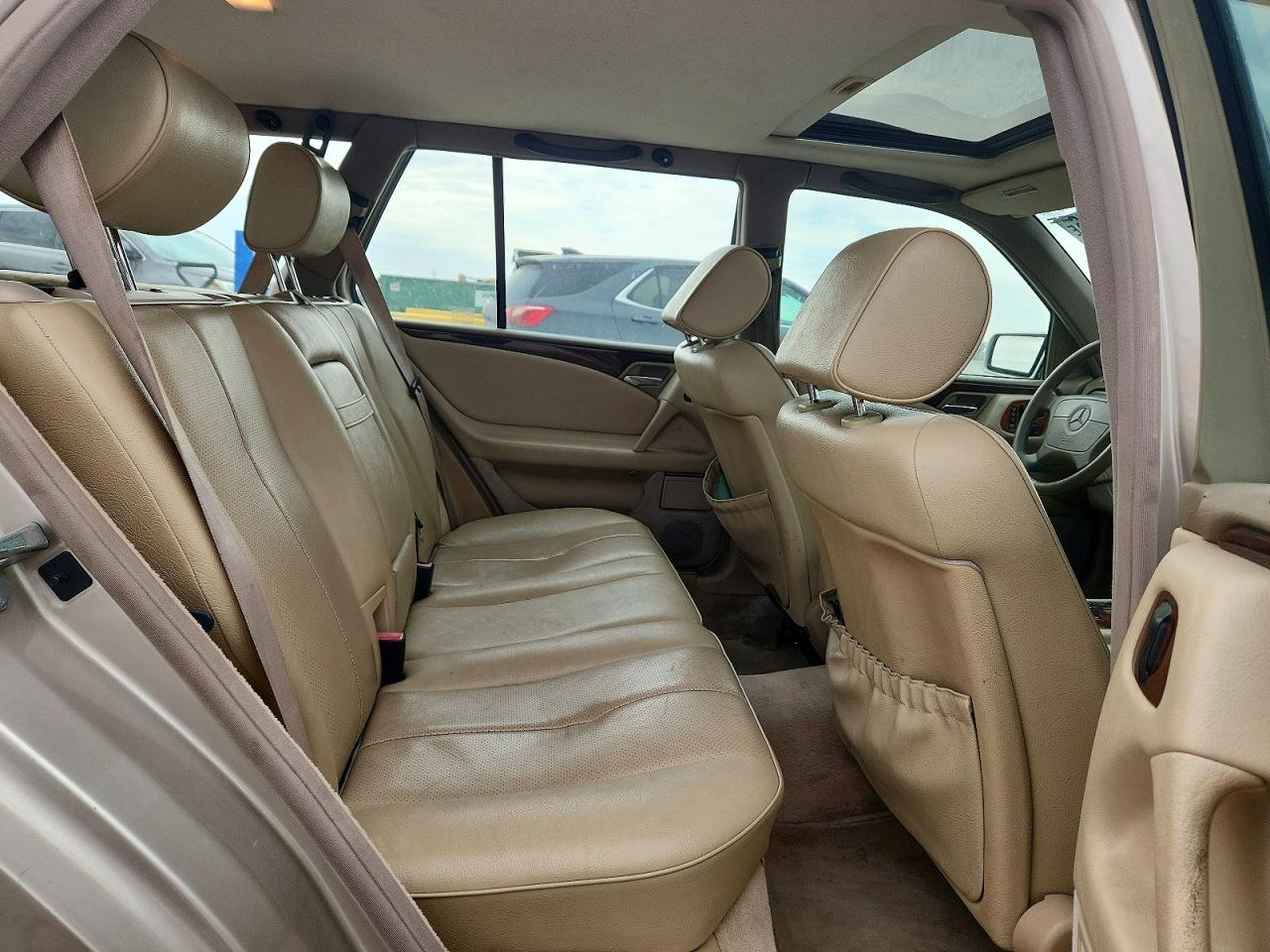 1999 Mercedes-benz E 320 4matic Gold vin: WDBJH82F0XX023596