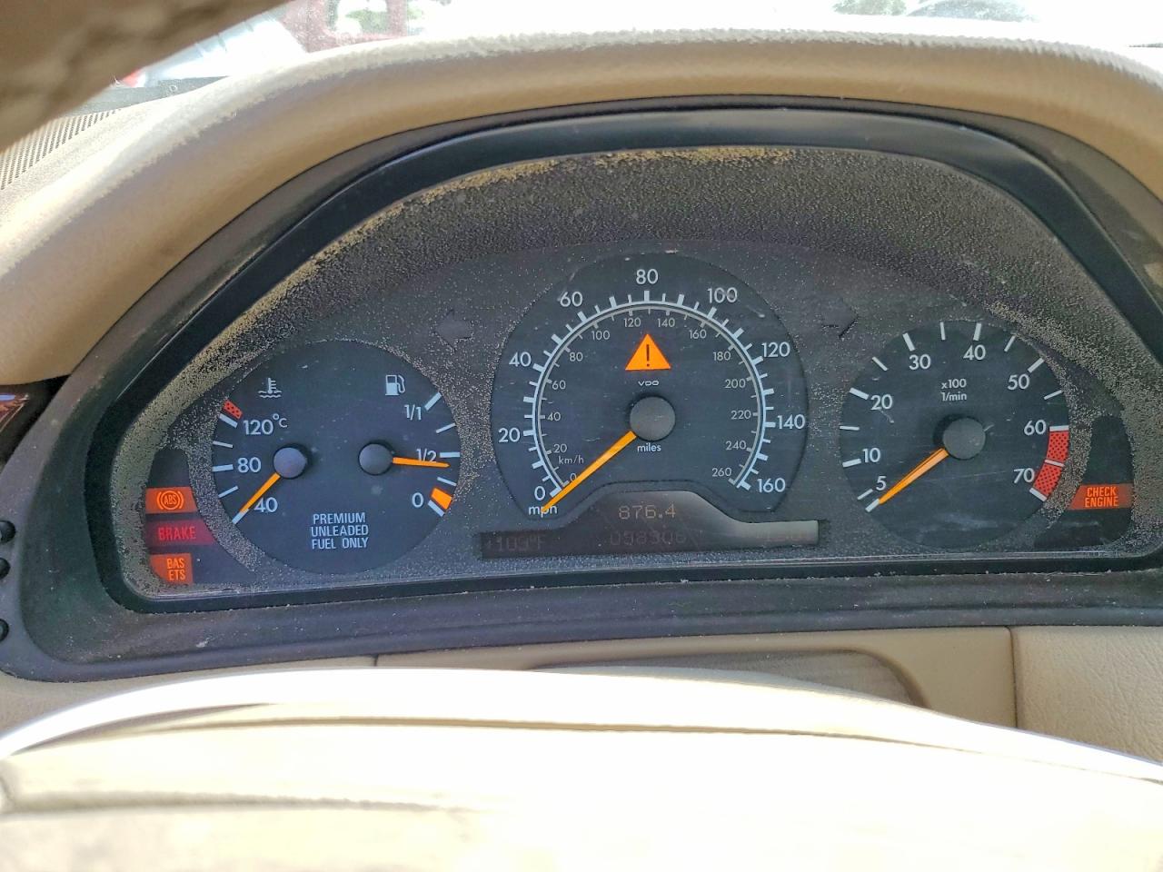 1998 Mercedes-benz E 320 4matic Green vin: WDBJH82F7WX005501