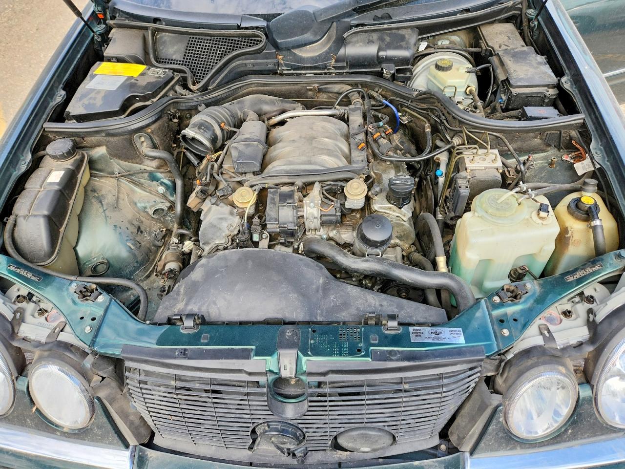 1998 Mercedes-benz E 320 4matic Green vin: WDBJH82F7WX005501
