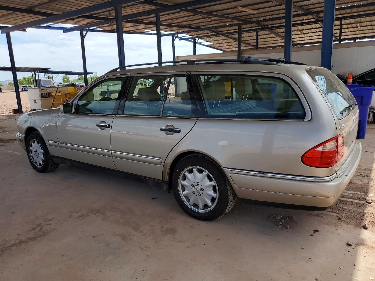 1999 Mercedes-benz E 320 4matic Gold vin: WDBJH82F8XX026830