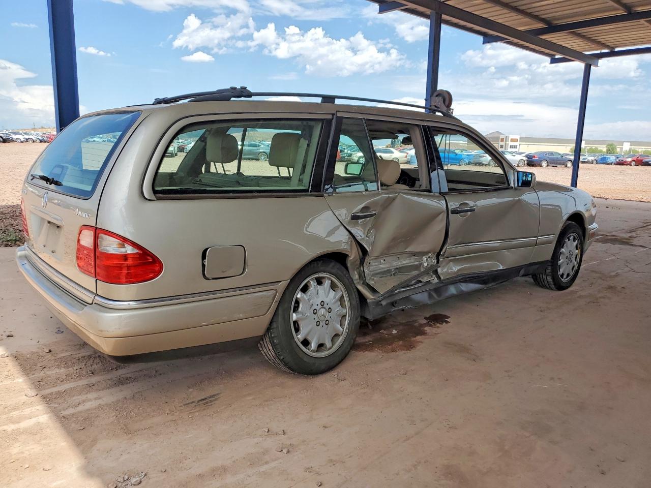 1999 Mercedes-benz E 320 4matic Gold vin: WDBJH82F8XX026830