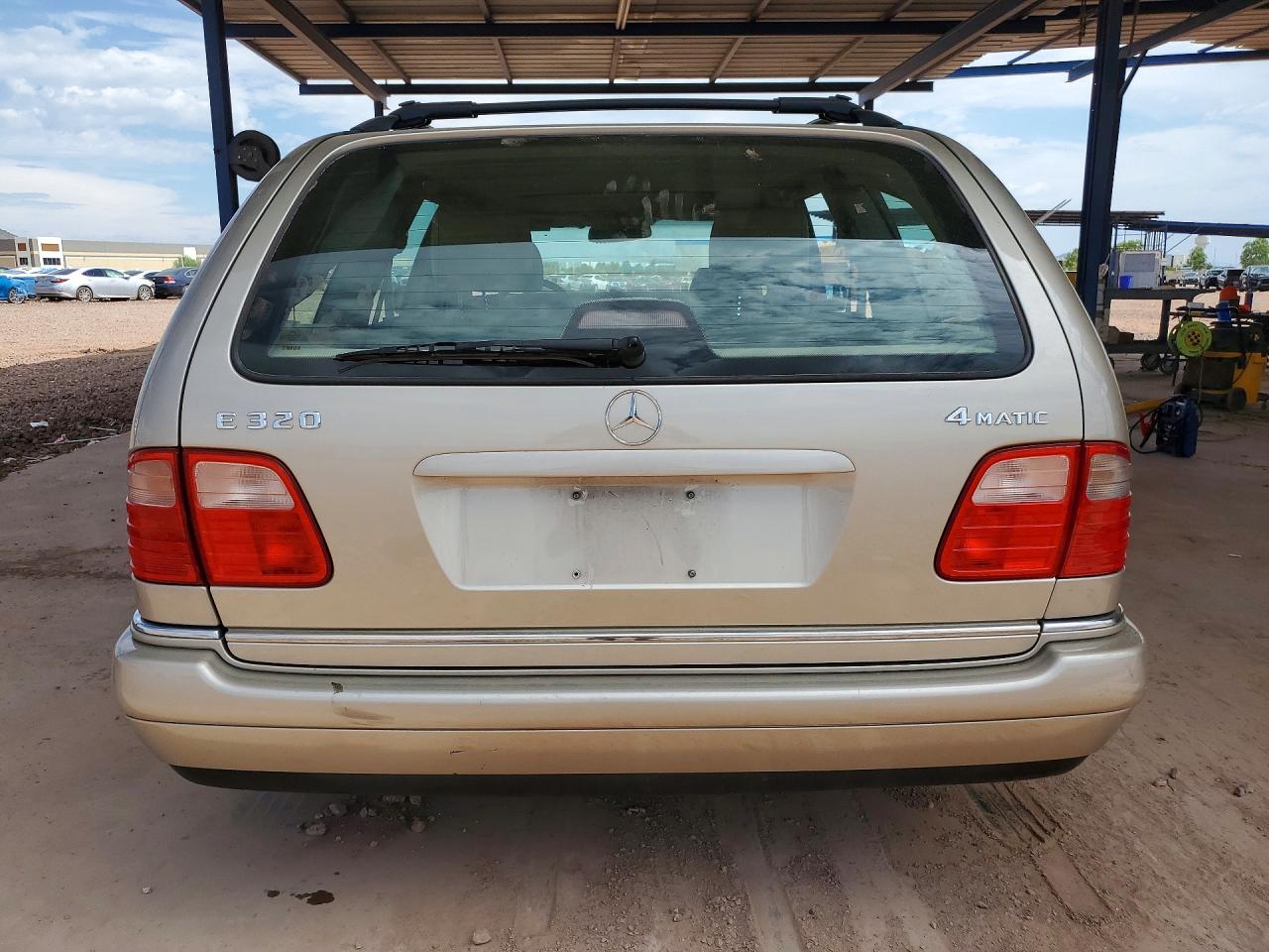 1999 Mercedes-benz E 320 4matic Gold vin: WDBJH82F8XX026830
