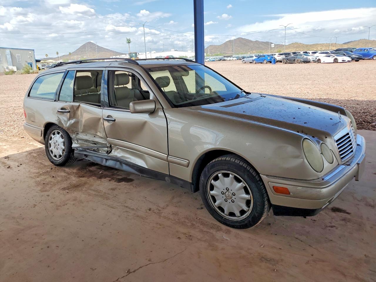 1999 Mercedes-benz E 320 4matic Gold vin: WDBJH82F8XX026830