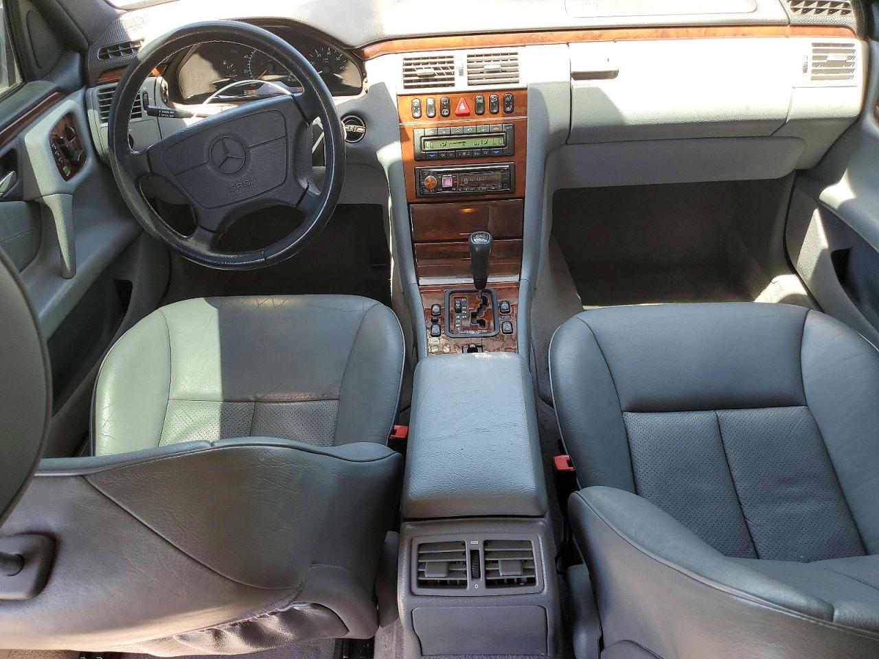 1999 Mercedes-benz E 320 4matic Серебряный vin: WDBJH82F9XX013987