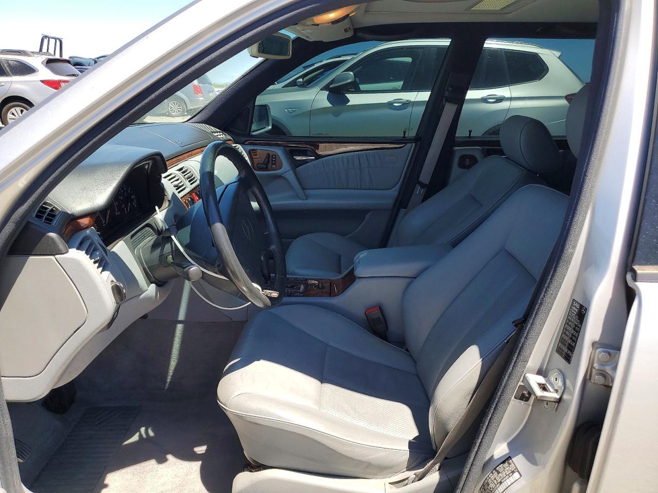 1999 Mercedes-benz E 320 4matic Серебряный vin: WDBJH82F9XX013987