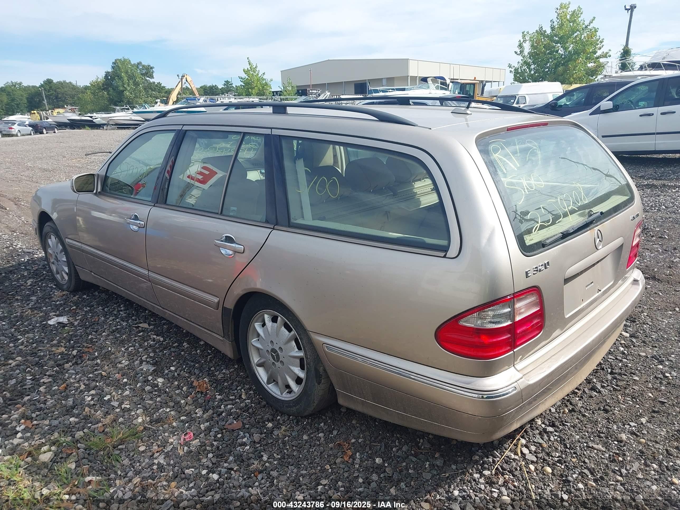 2002 Mercedes-benz E 320 4m Gold vin: WDBJH82J22X070786