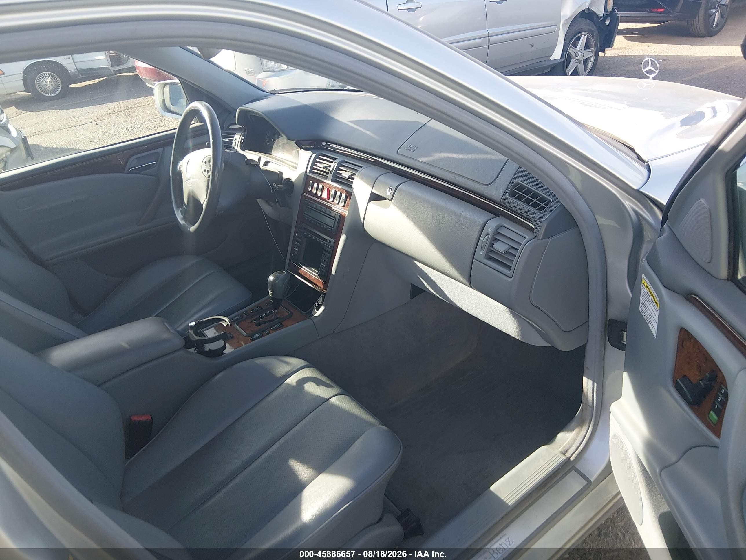 2002 Mercedes-benz E 320 4m Silver vin: WDBJH82J42X064925