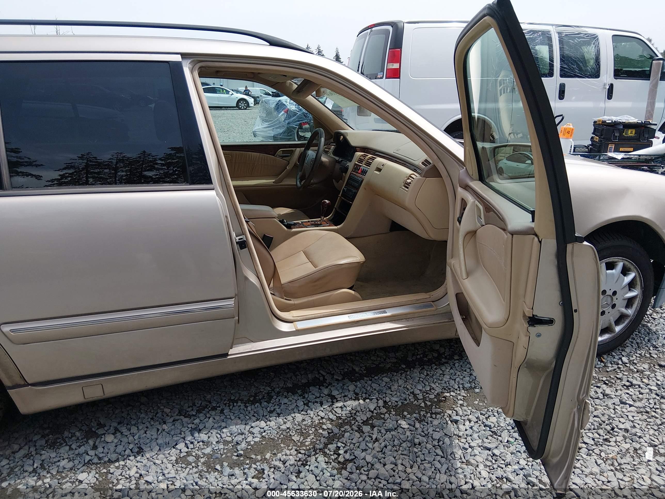 2003 Mercedes-benz E 320 4m Gold vin: WDBJH82J63X084837