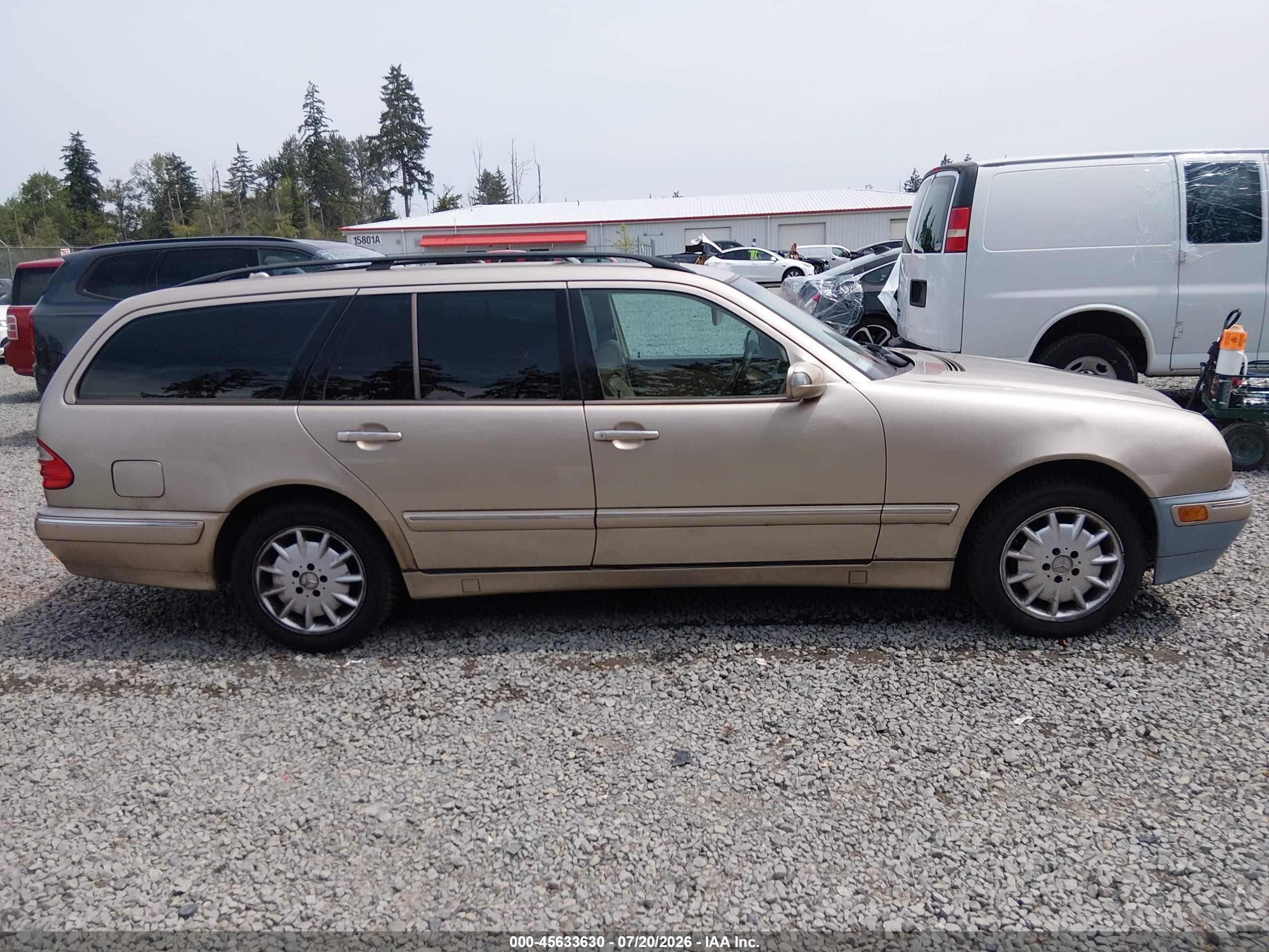 2003 Mercedes-benz E 320 4m Gold vin: WDBJH82J63X084837