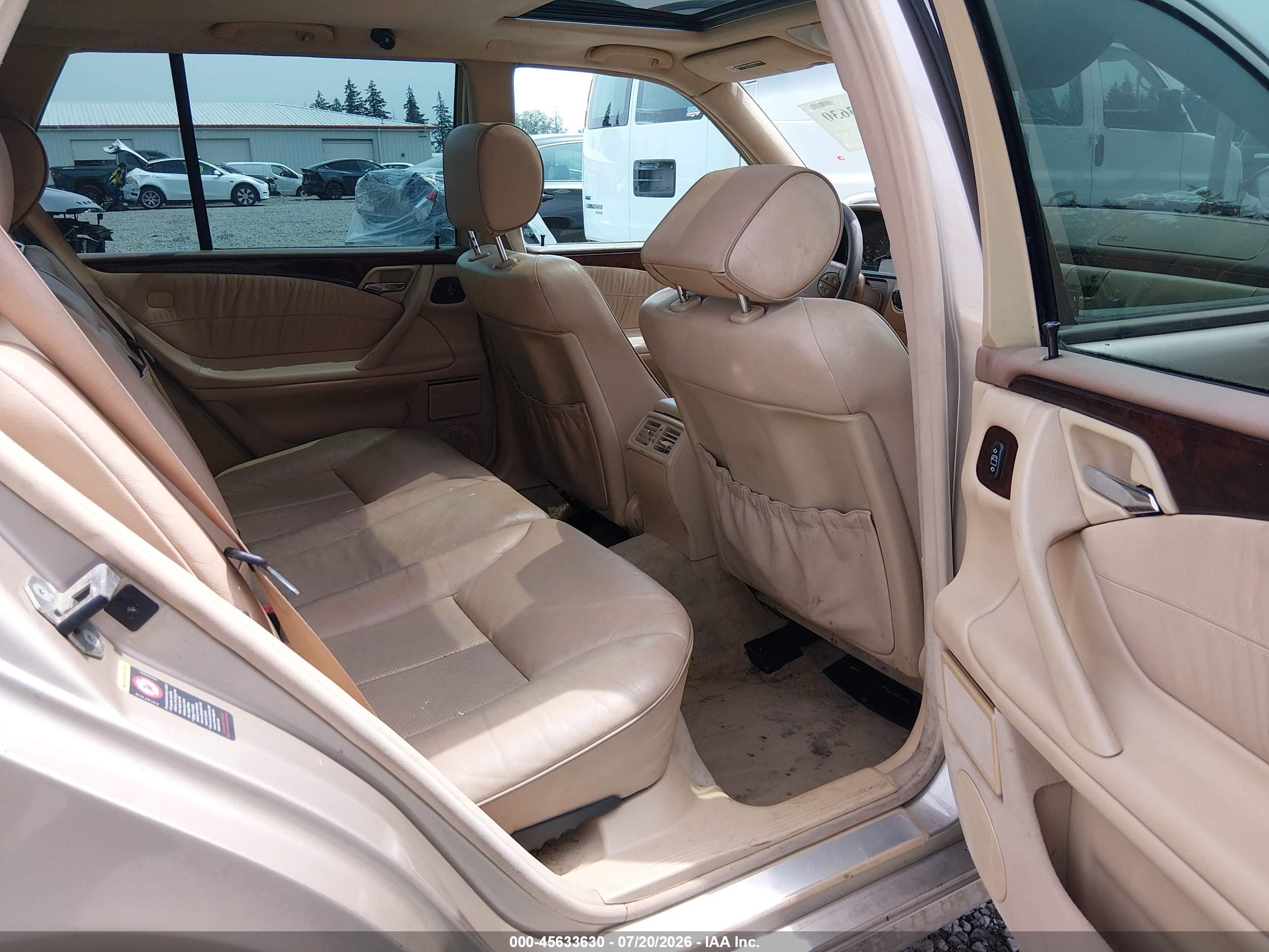 2003 Mercedes-benz E 320 4m Gold vin: WDBJH82J63X084837