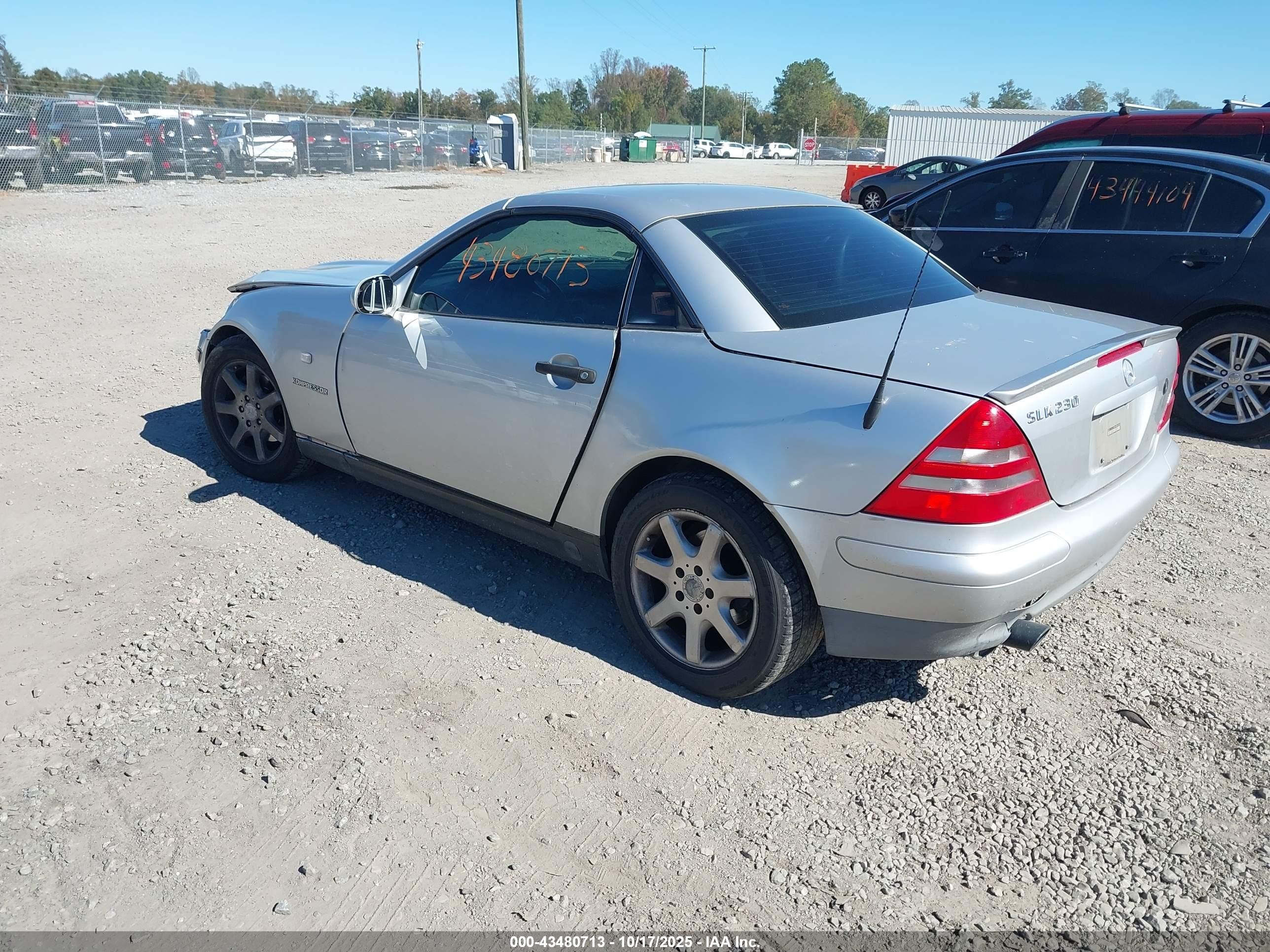 1998 Mercedes-benz Slk 230   Silver vin: WDBKK47F0WF062006