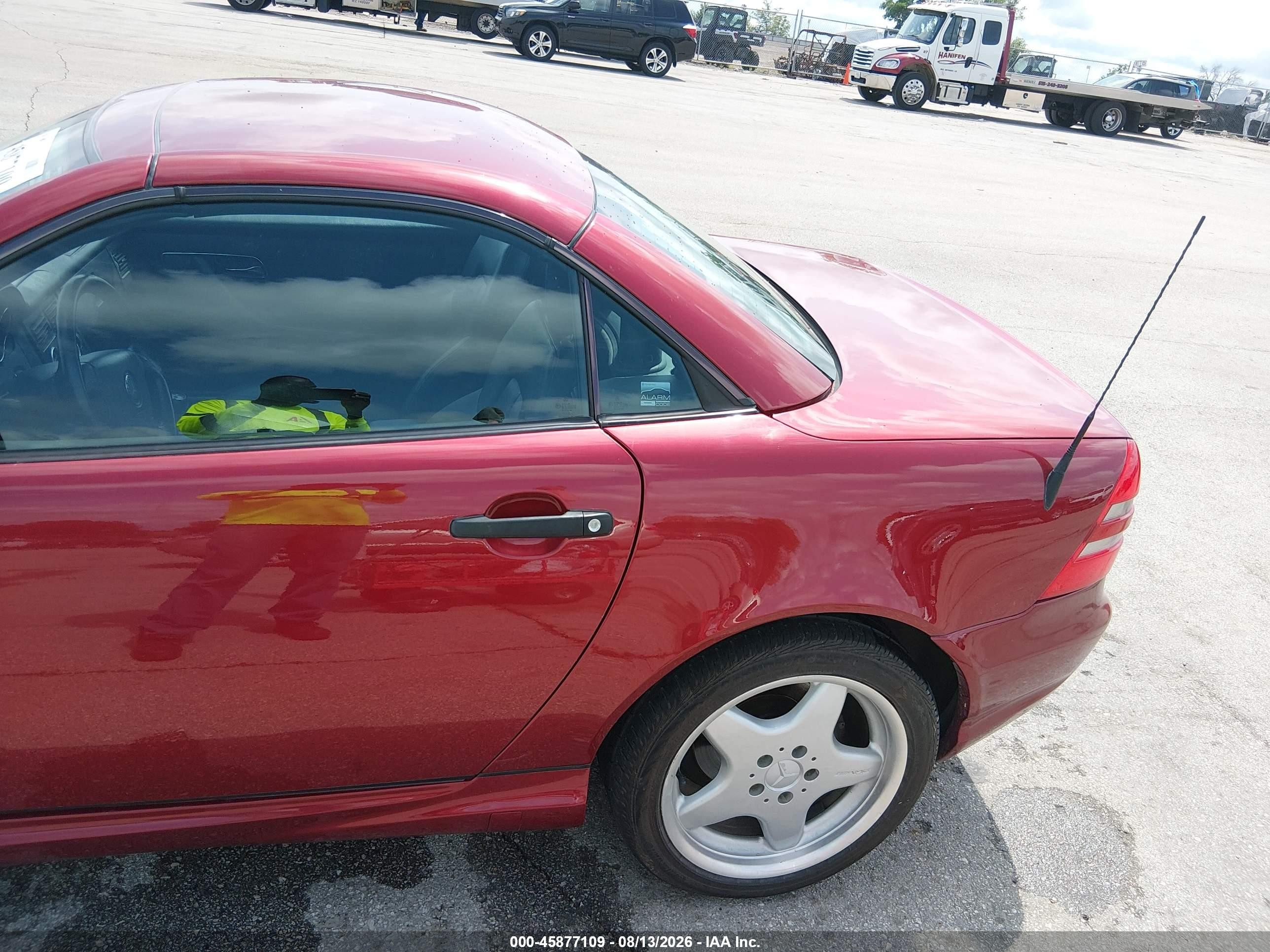 1999 Mercedes-benz Slk 230 Kompressor Red vin: WDBKK47F0XF116812