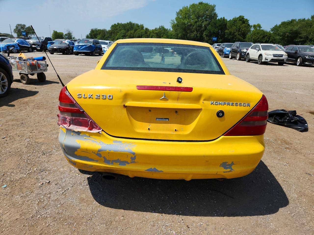 2000 Mercedes-benz Slk 230 Kompressor Yellow vin: WDBKK47F0YF161962