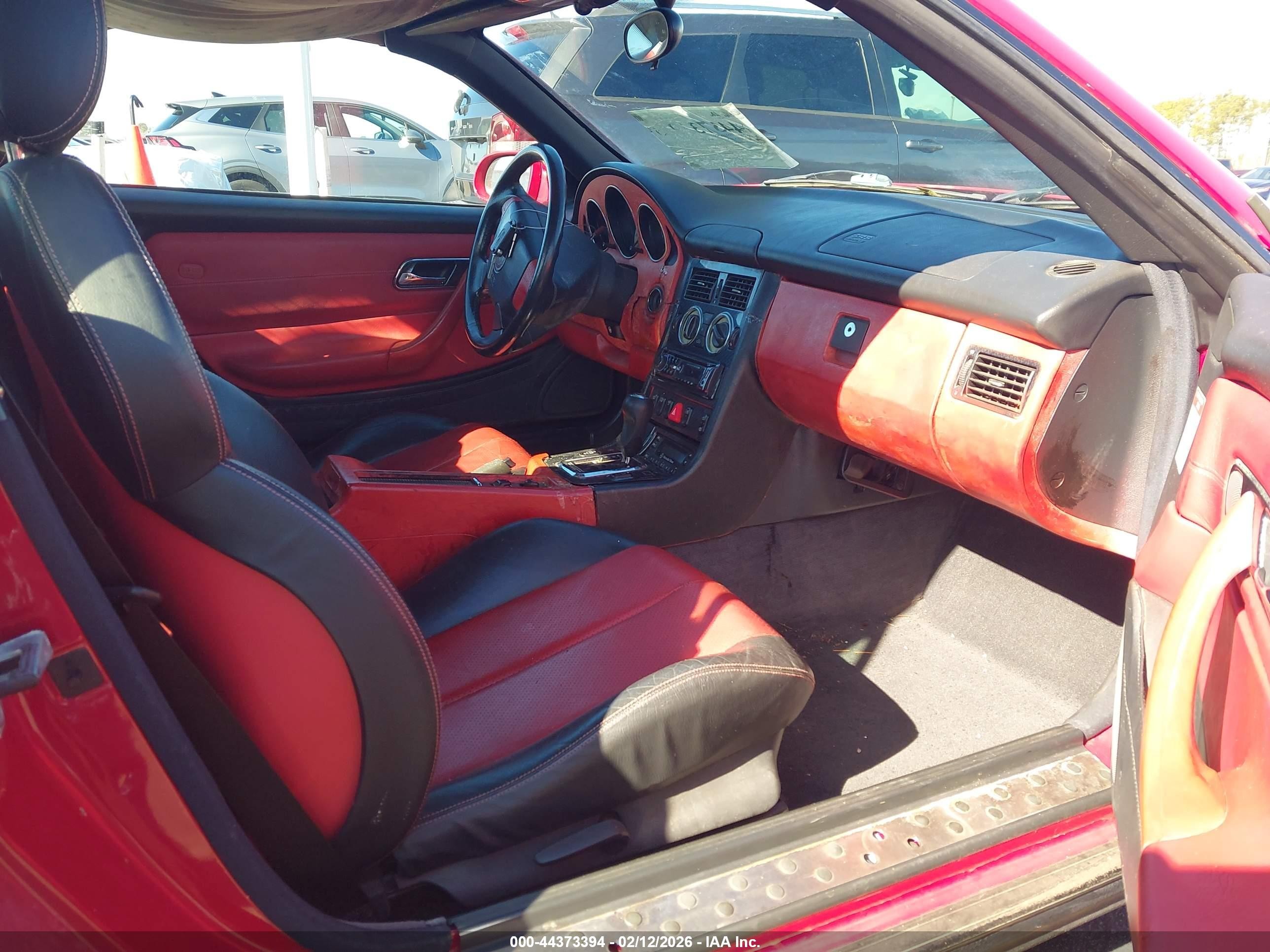 1998 Mercedes-benz Slk 230   Red vin: WDBKK47F1WF006740
