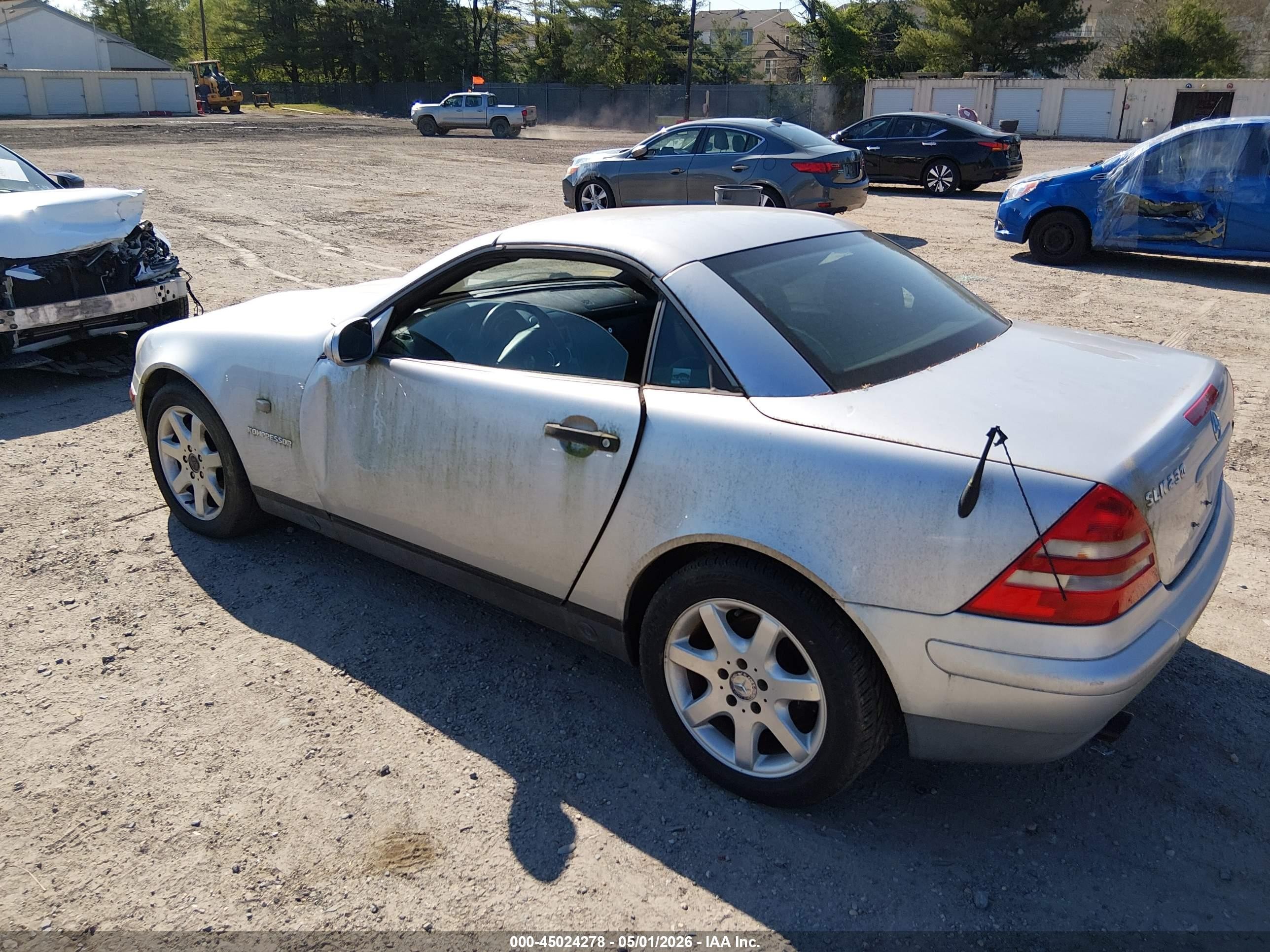 1998 Mercedes-benz Slk 230 Silver vin: WDBKK47F1WF049281