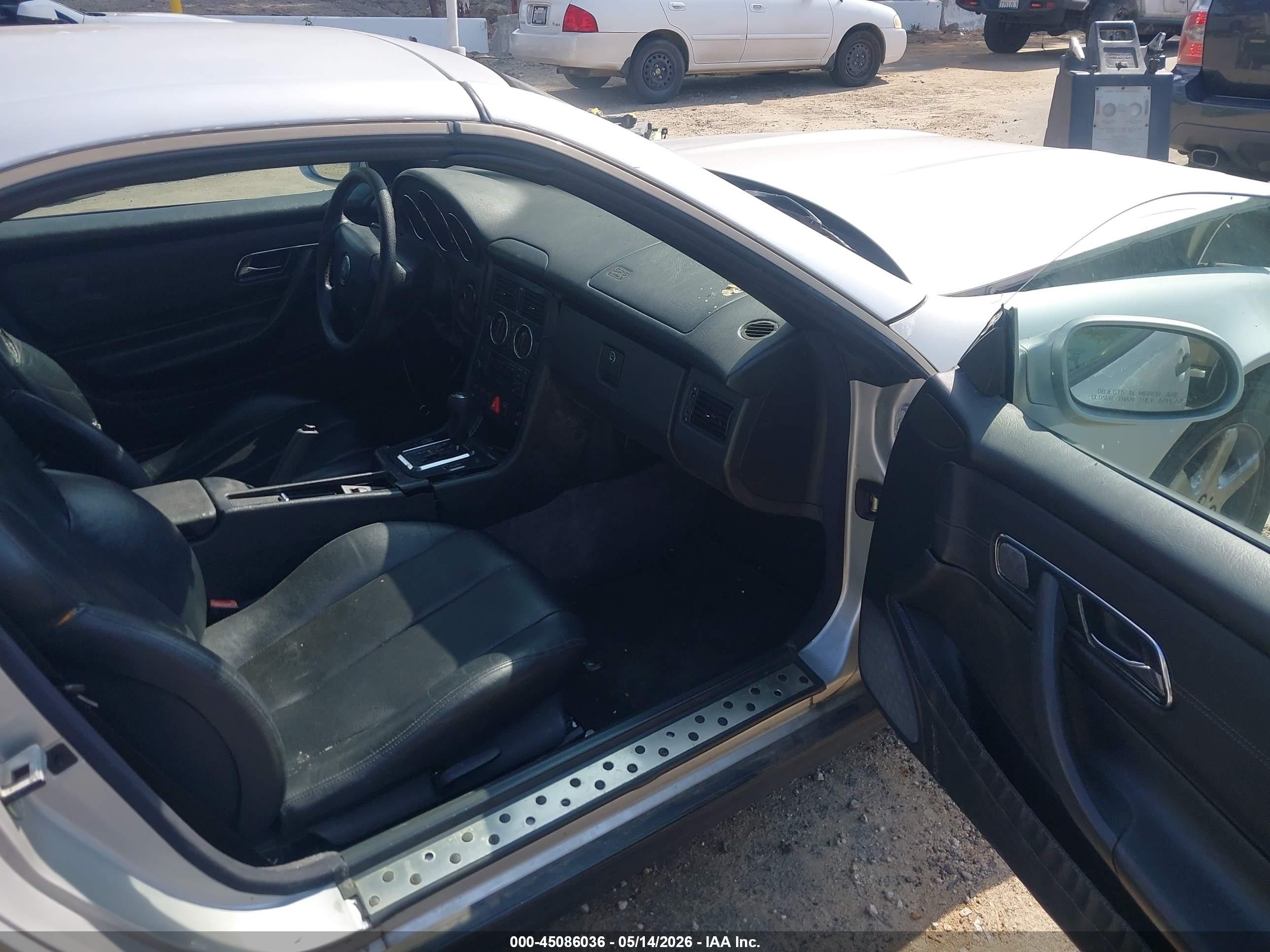 1998 Mercedes-benz Slk 230   Silver vin: WDBKK47F1WF069353