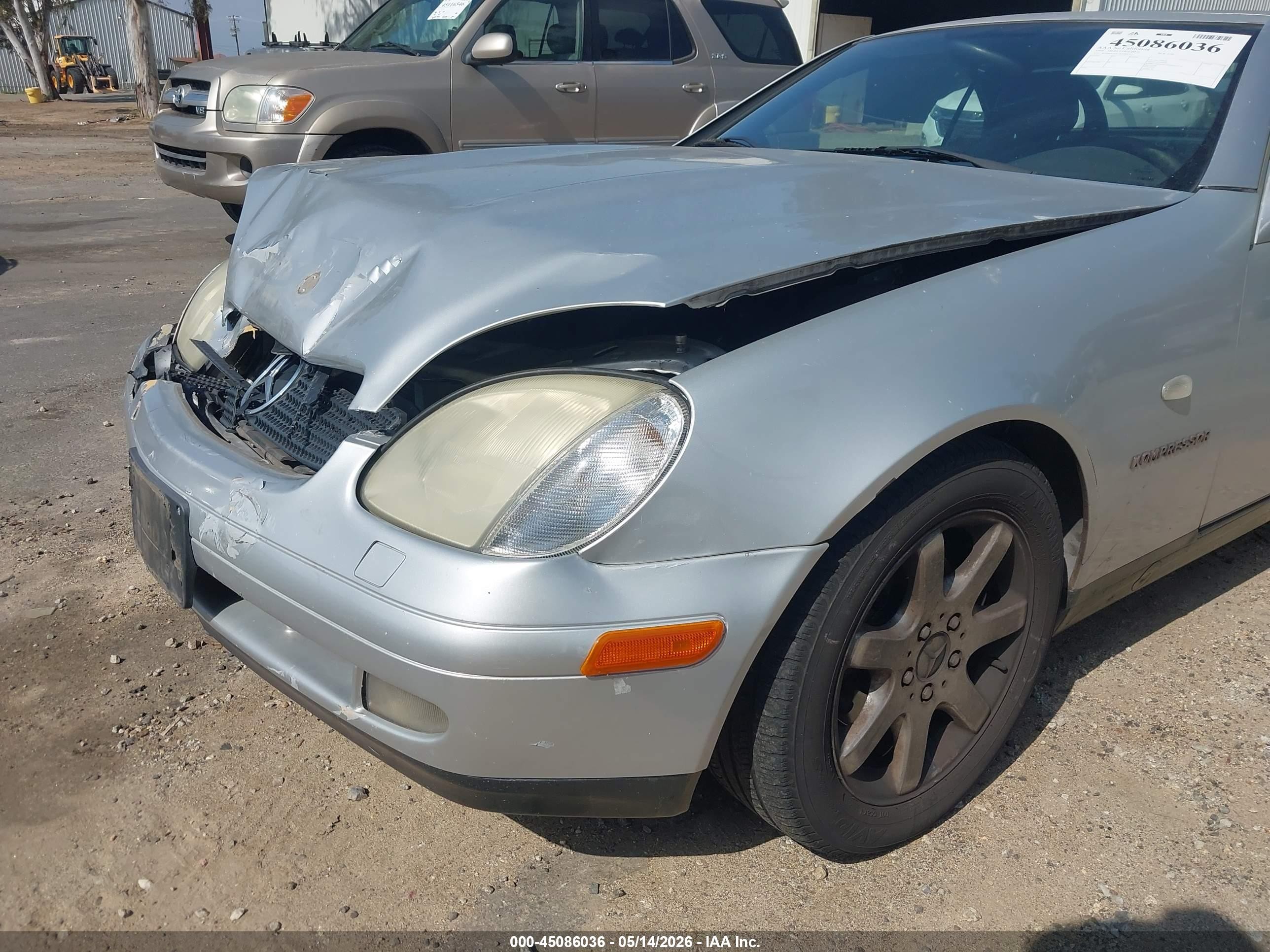 1998 Mercedes-benz Slk 230   Silver vin: WDBKK47F1WF069353