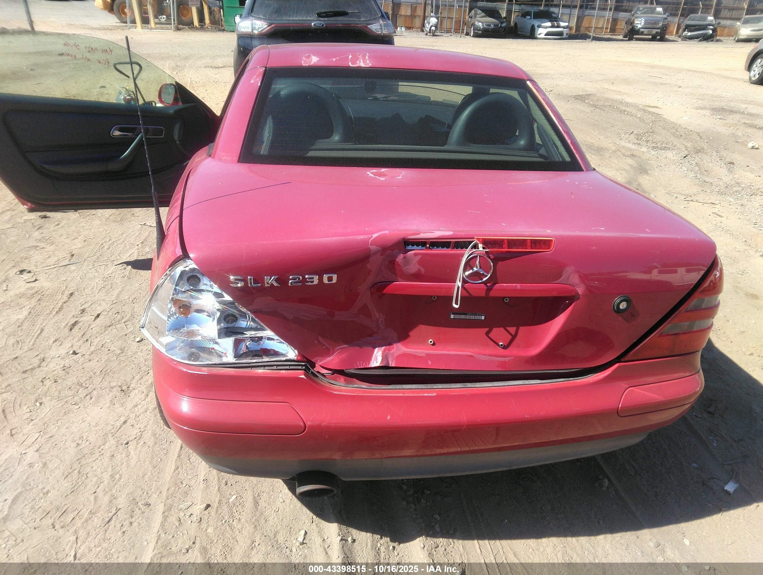 1998 Mercedes-benz Slk 230   Red vin: WDBKK47F1WF078666