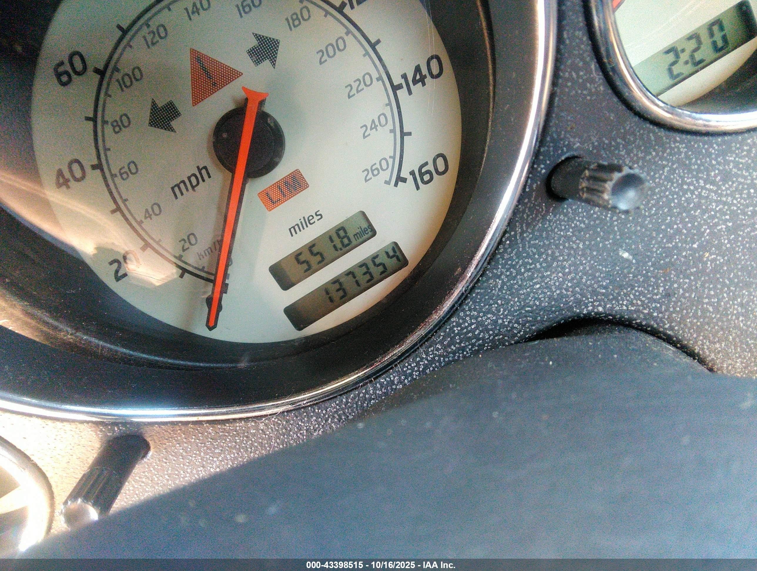1998 Mercedes-benz Slk 230   Red vin: WDBKK47F1WF078666