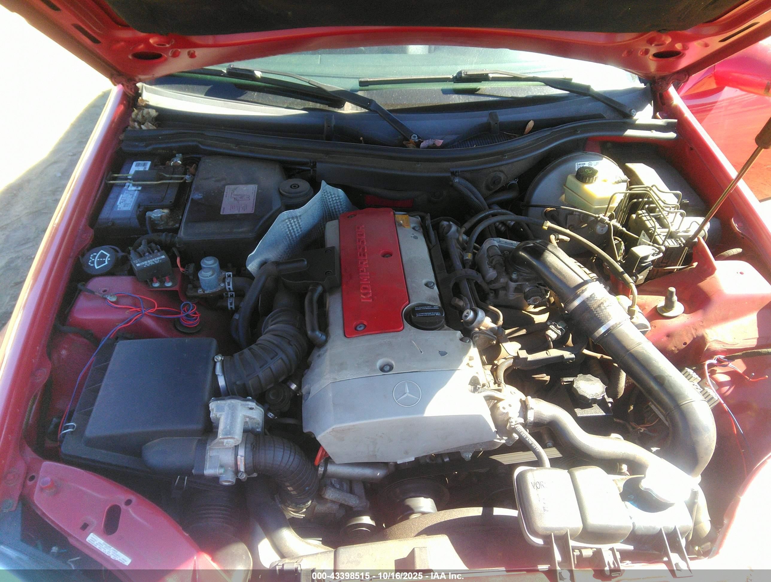 1998 Mercedes-benz Slk 230   Red vin: WDBKK47F1WF078666