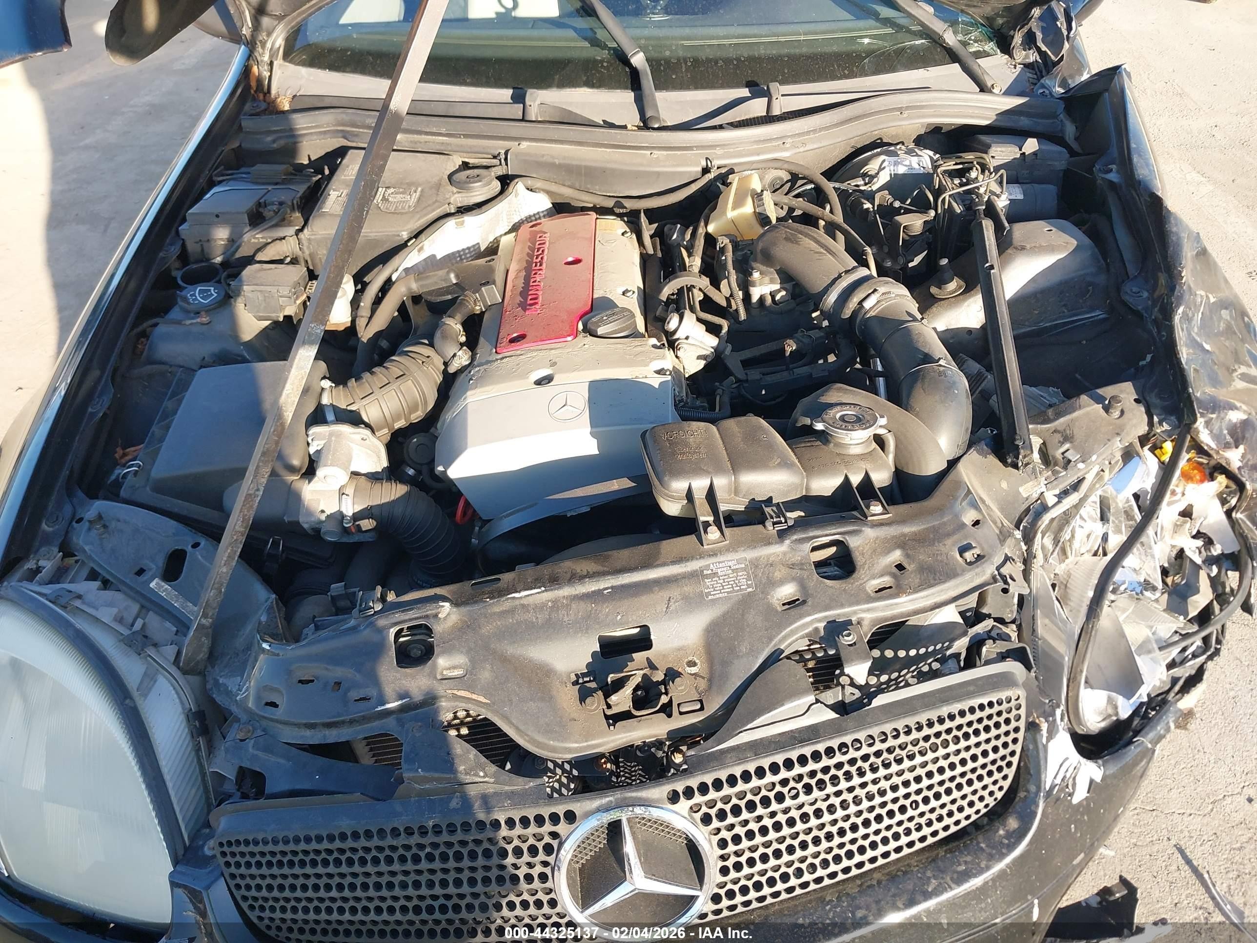 2000 Mercedes-benz Slk 230 Kompressor Black vin: WDBKK47F1YF168337