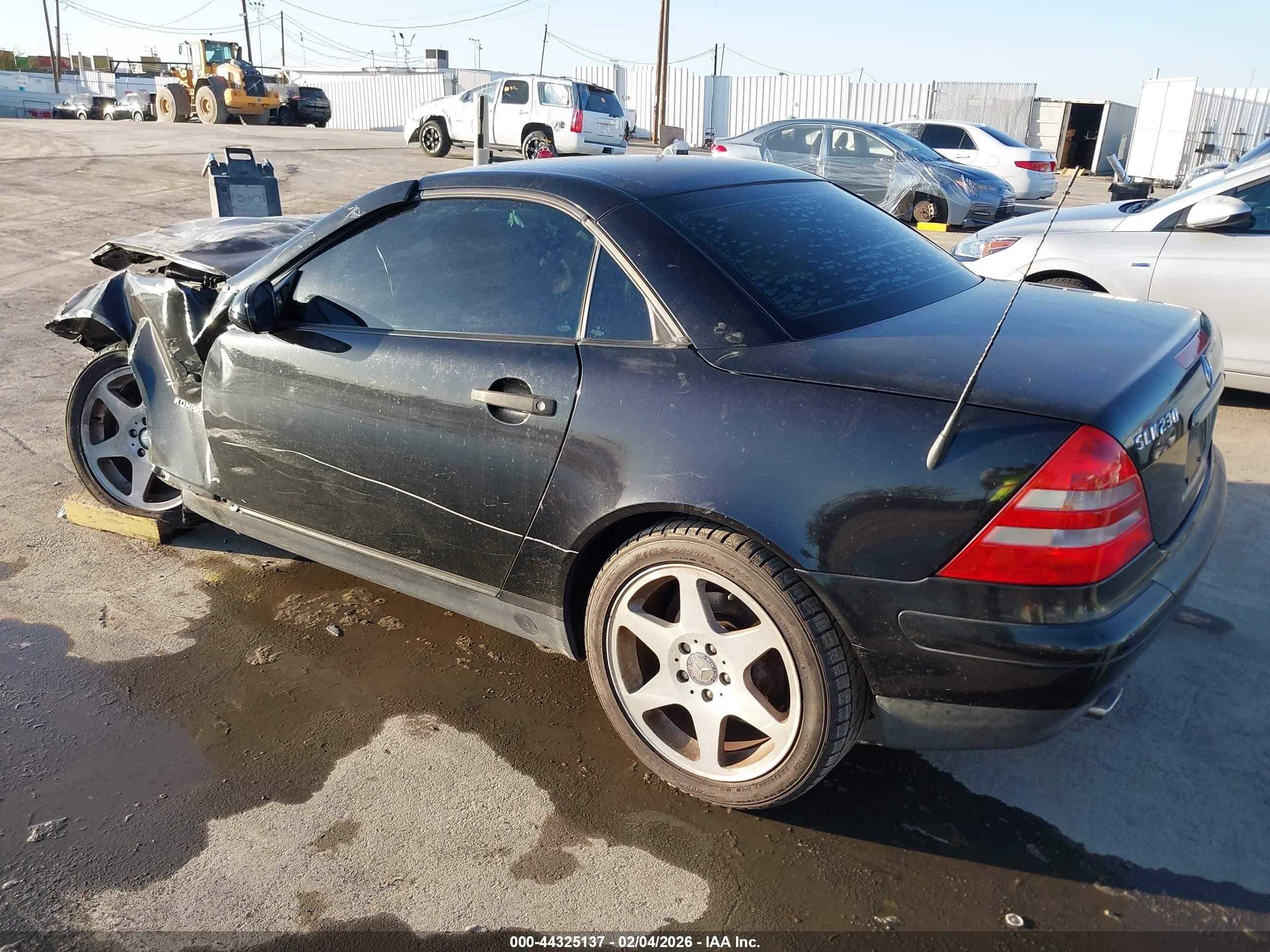 2000 Mercedes-benz Slk 230 Kompressor Black vin: WDBKK47F1YF168337