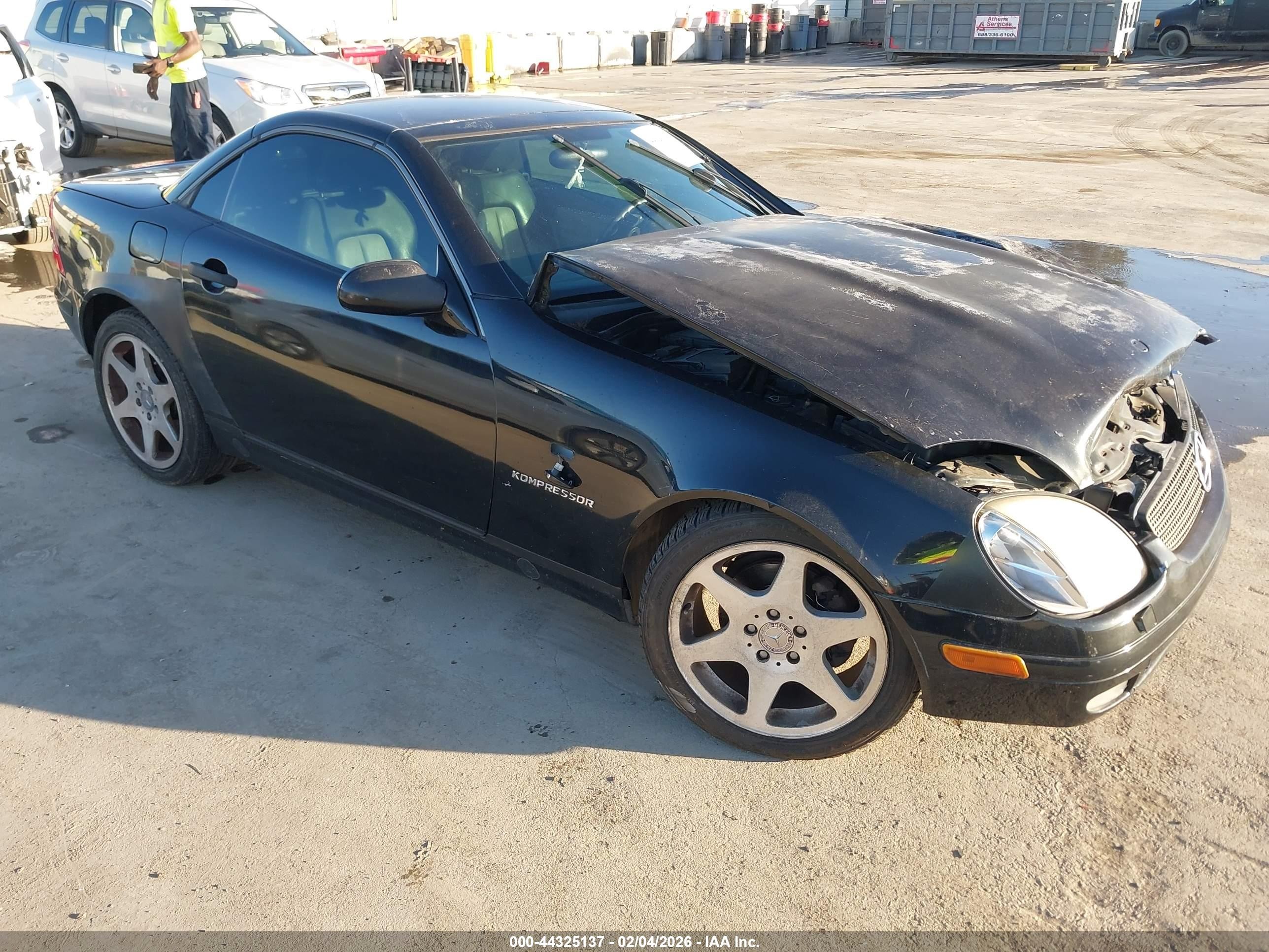 2000 Mercedes-benz Slk 230 Kompressor Black vin: WDBKK47F1YF168337