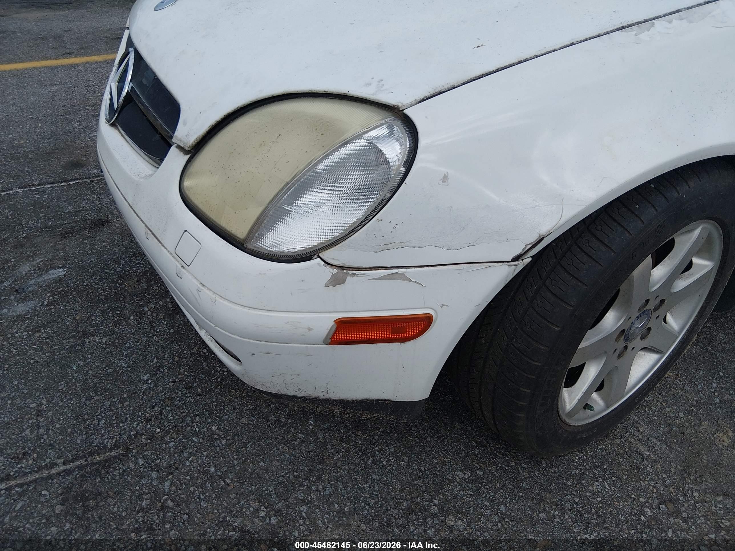 1998 Mercedes-benz Slk 230   White vin: WDBKK47F2WF065604