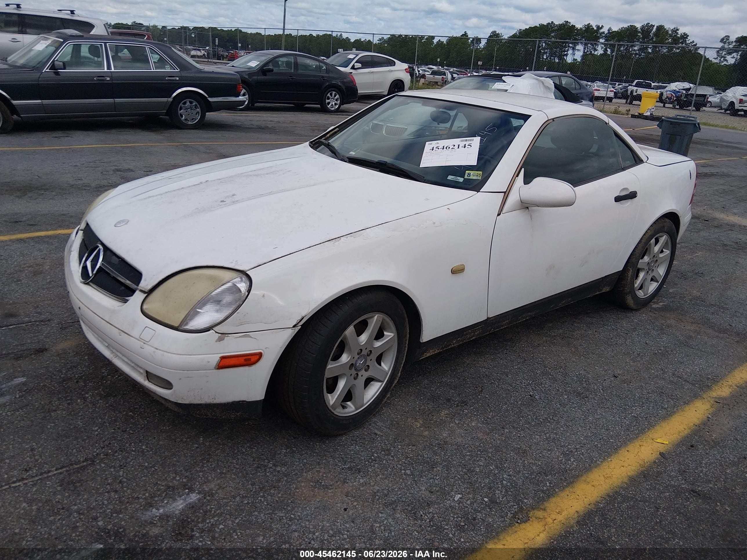 1998 Mercedes-benz Slk 230   White vin: WDBKK47F2WF065604