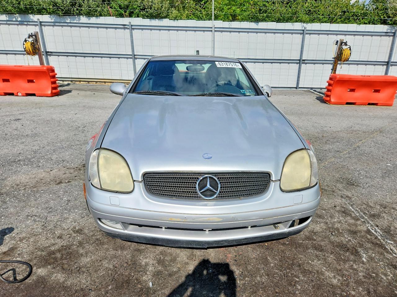 1999 Mercedes-benz Slk 230 Kompressor Серебряный vin: WDBKK47F2XF114740