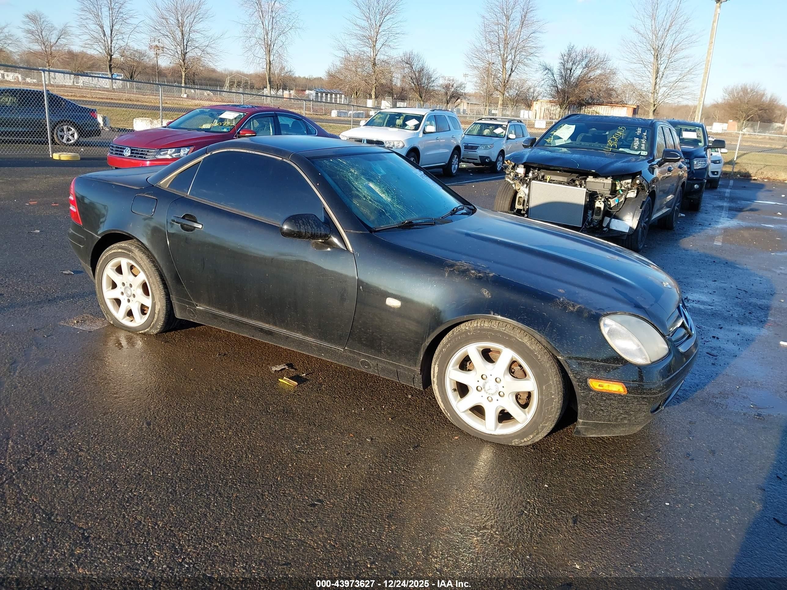 2000 Mercedes-benz Slk 230 Kompressor Black vin: WDBKK47F2YF146217