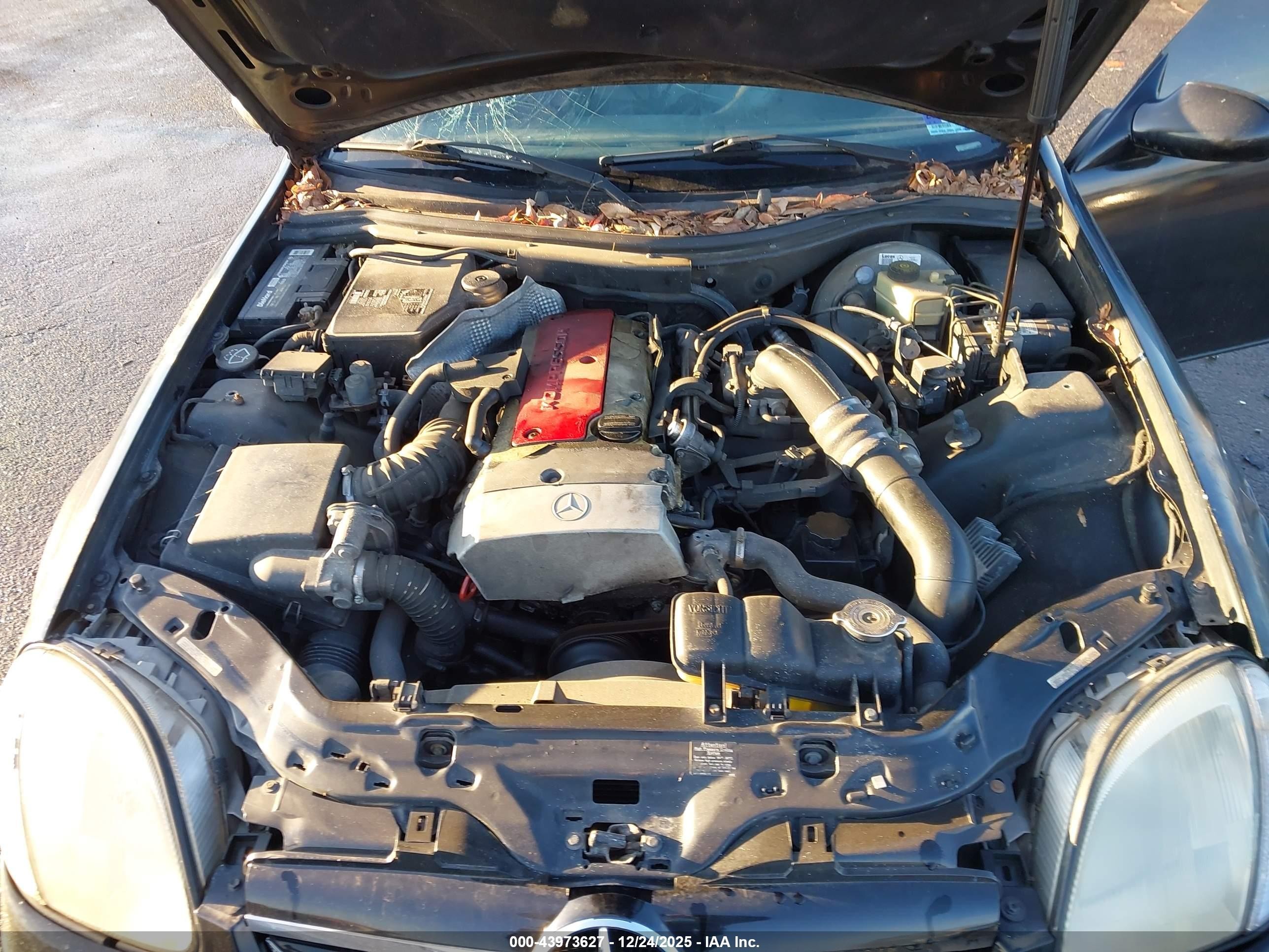 2000 Mercedes-benz Slk 230 Kompressor Black vin: WDBKK47F2YF146217