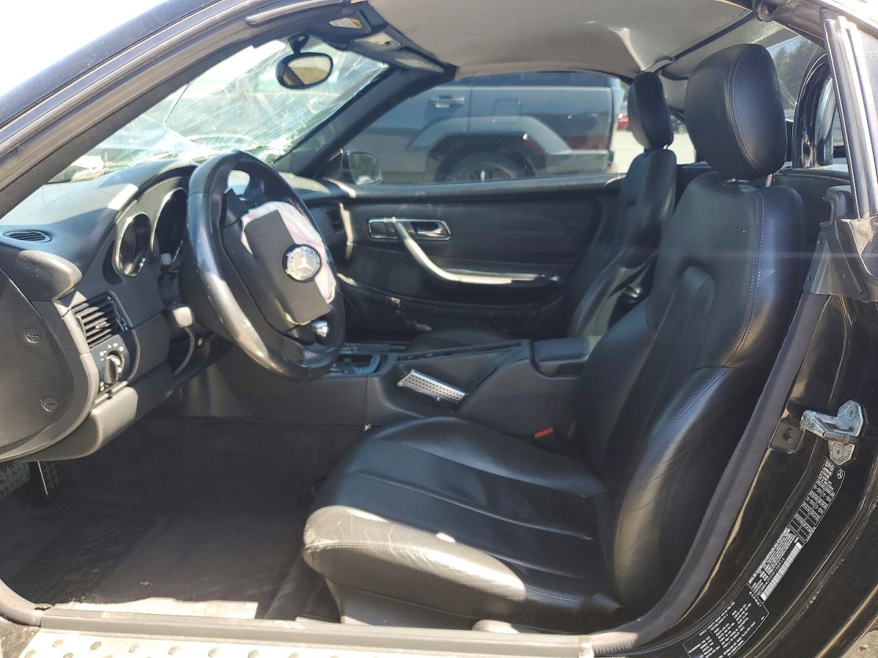 2000 Mercedes-benz Slk 230 Kompressor Black vin: WDBKK47F2YF158514