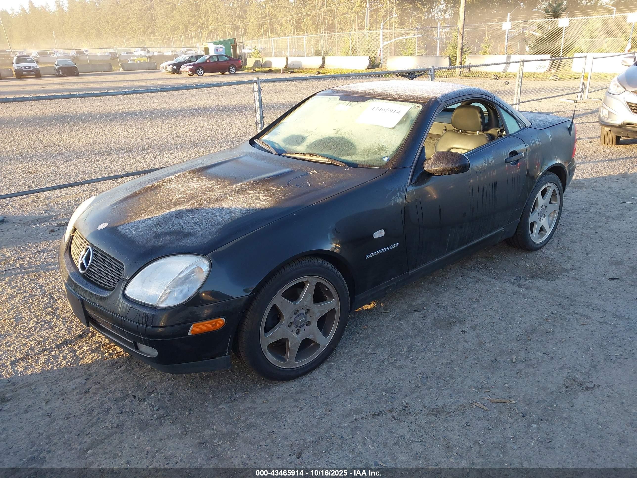 2000 Mercedes-benz Slk 230 Kompressor Black vin: WDBKK47F2YF169397