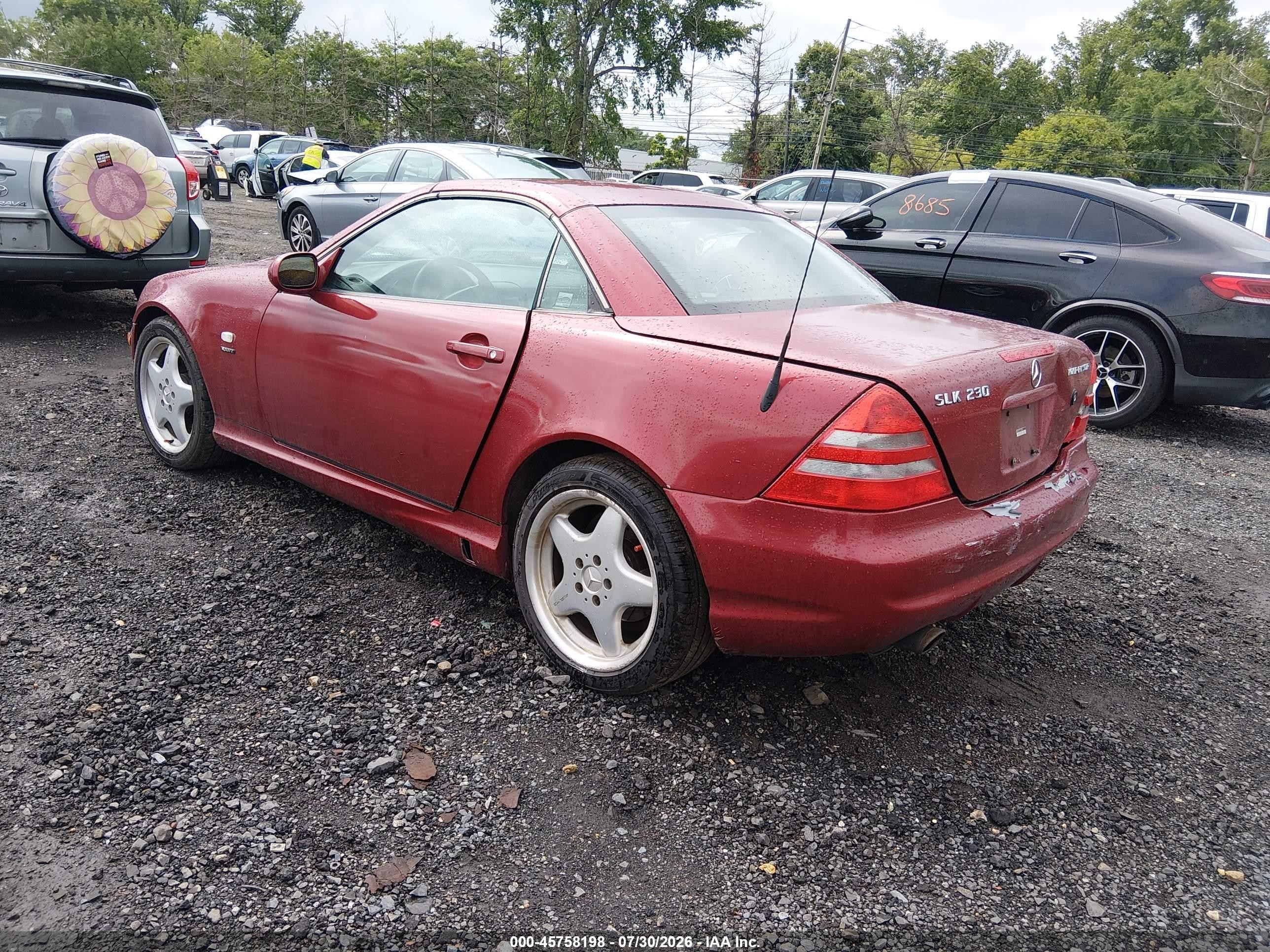 2000 Mercedes-benz Slk 230 Kompressor Red vin: WDBKK47F3YF156383