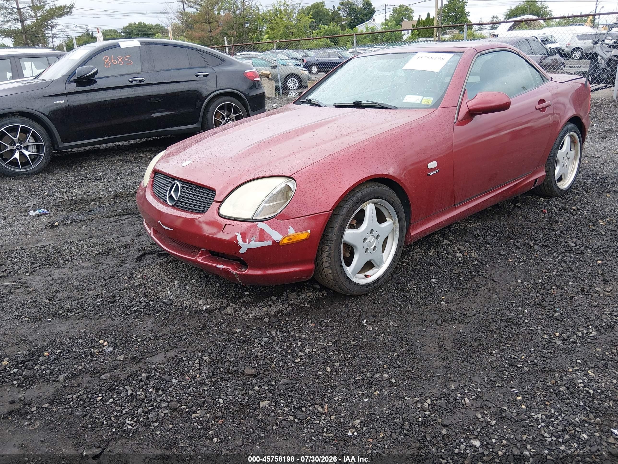 2000 Mercedes-benz Slk 230 Kompressor Red vin: WDBKK47F3YF156383