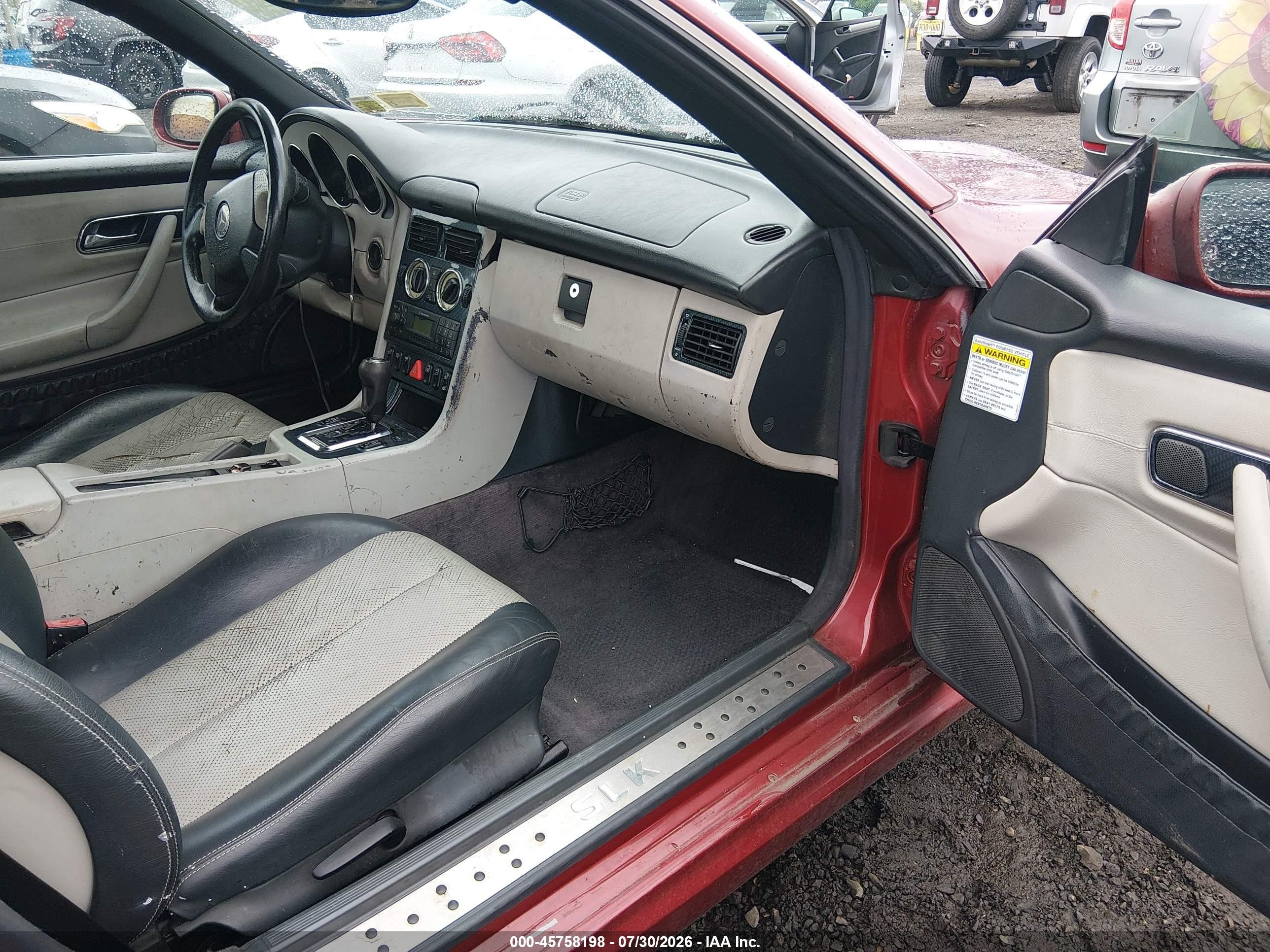 2000 Mercedes-benz Slk 230 Kompressor Red vin: WDBKK47F3YF156383