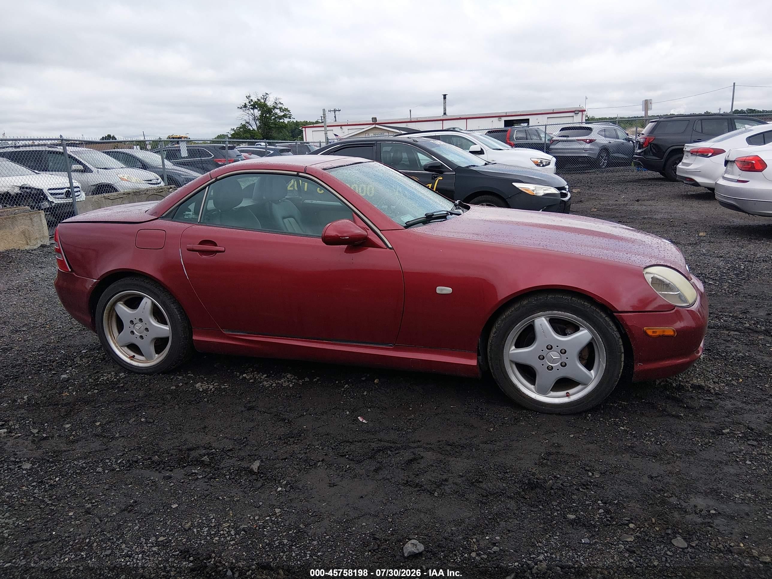 2000 Mercedes-benz Slk 230 Kompressor Red vin: WDBKK47F3YF156383