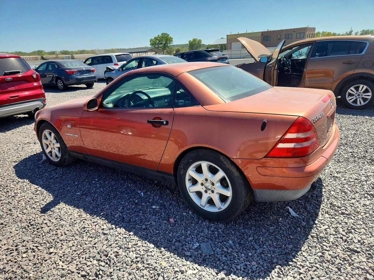 1999 Mercedes-benz Slk 230 Kompressor Orange vin: WDBKK47F4XF114321