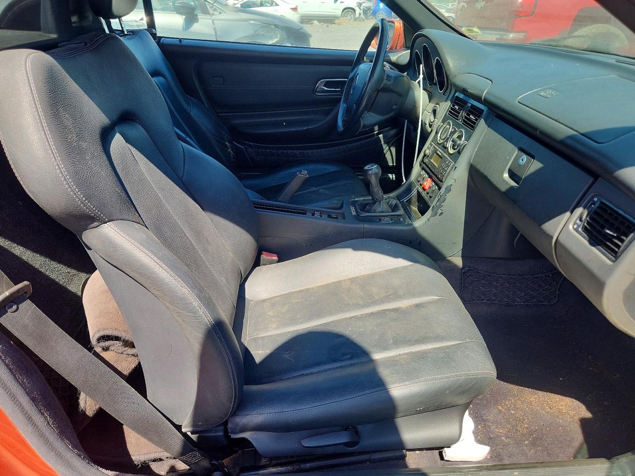 1999 Mercedes-benz Slk 230 Kompressor Orange vin: WDBKK47F4XF114321