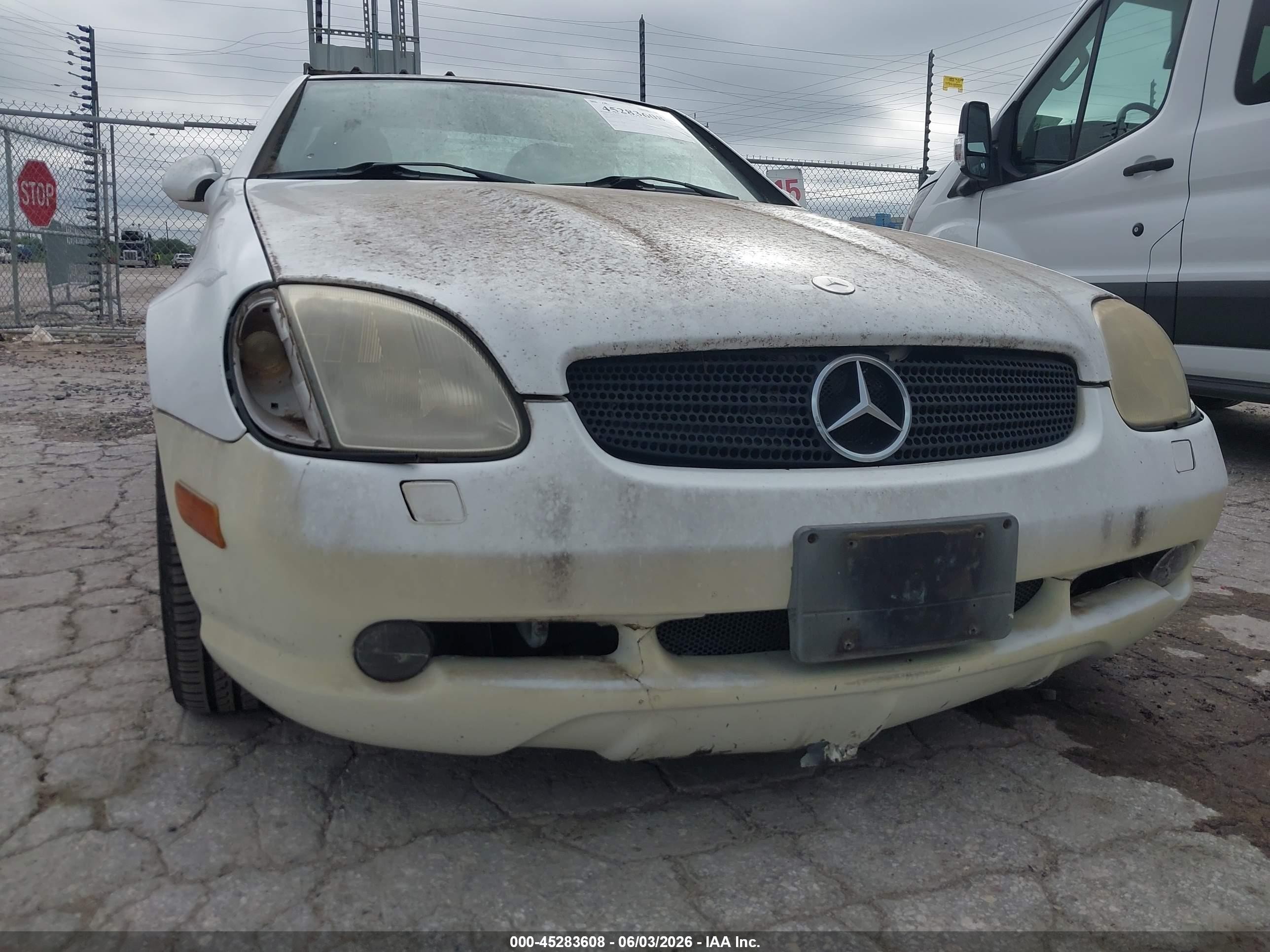 2000 Mercedes-benz Slk 230 Kompressor White vin: WDBKK47F4YF149507