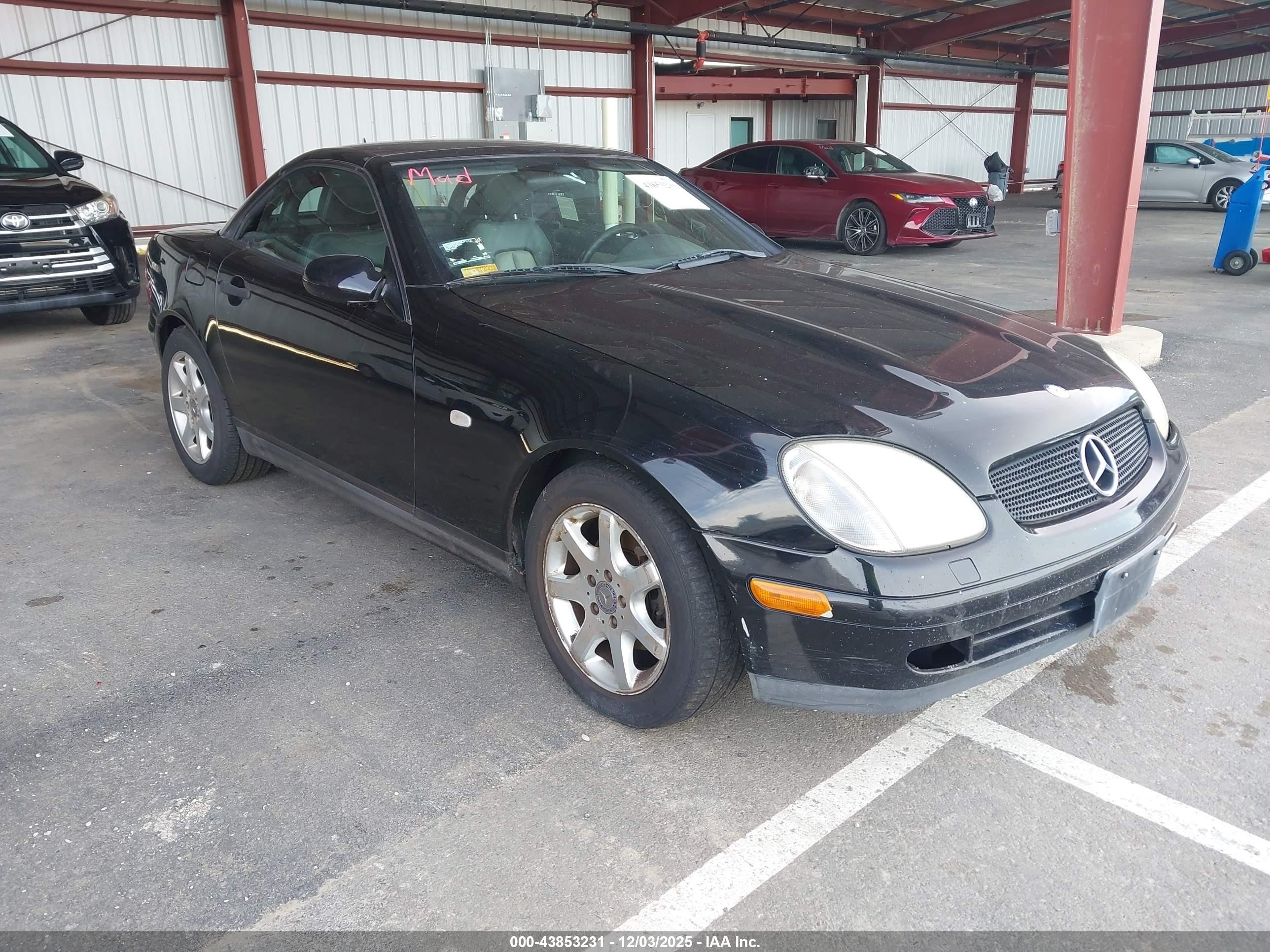 1998 Mercedes-benz Slk 230   Black vin: WDBKK47F5WF025775
