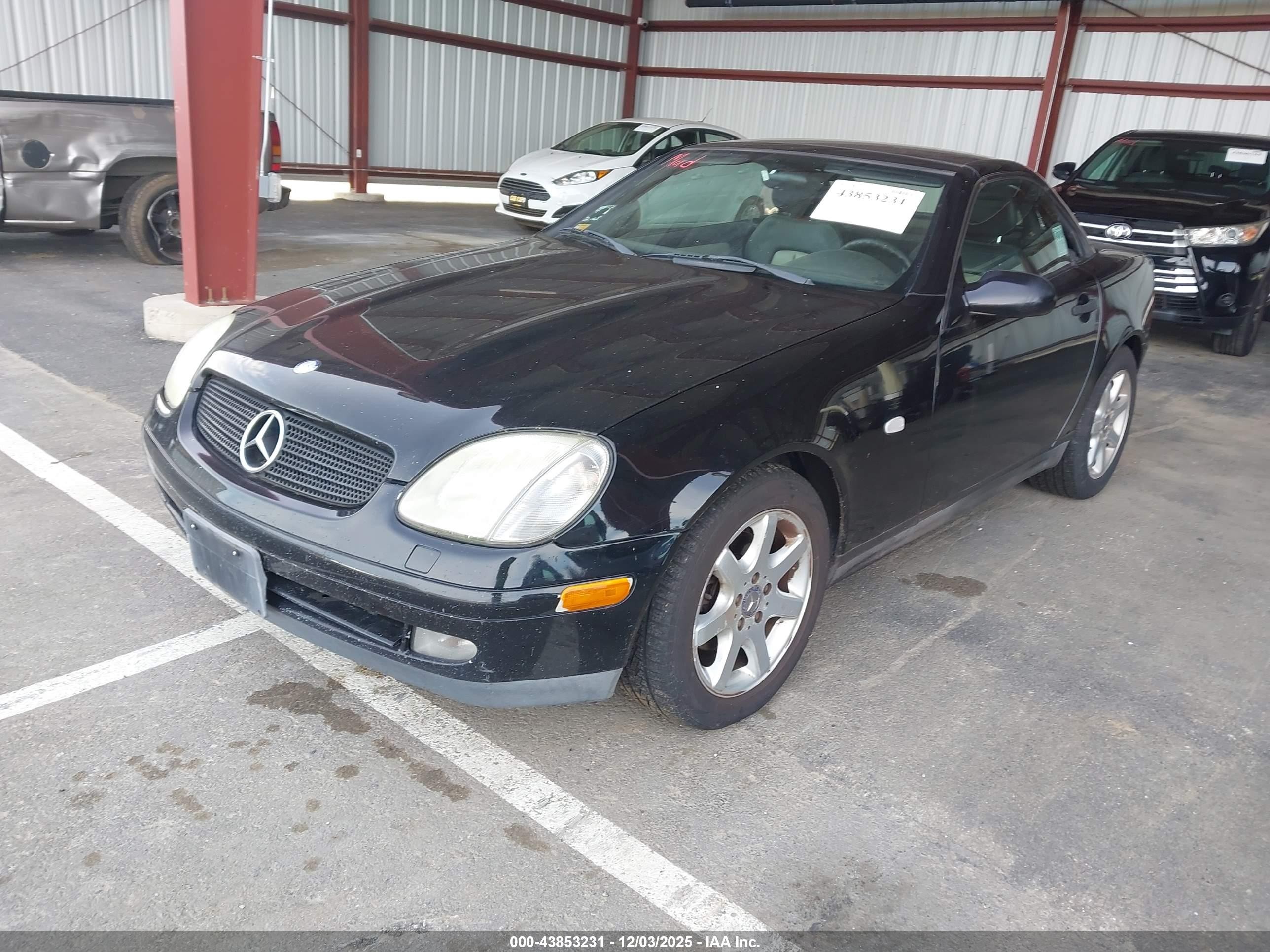 1998 Mercedes-benz Slk 230   Black vin: WDBKK47F5WF025775