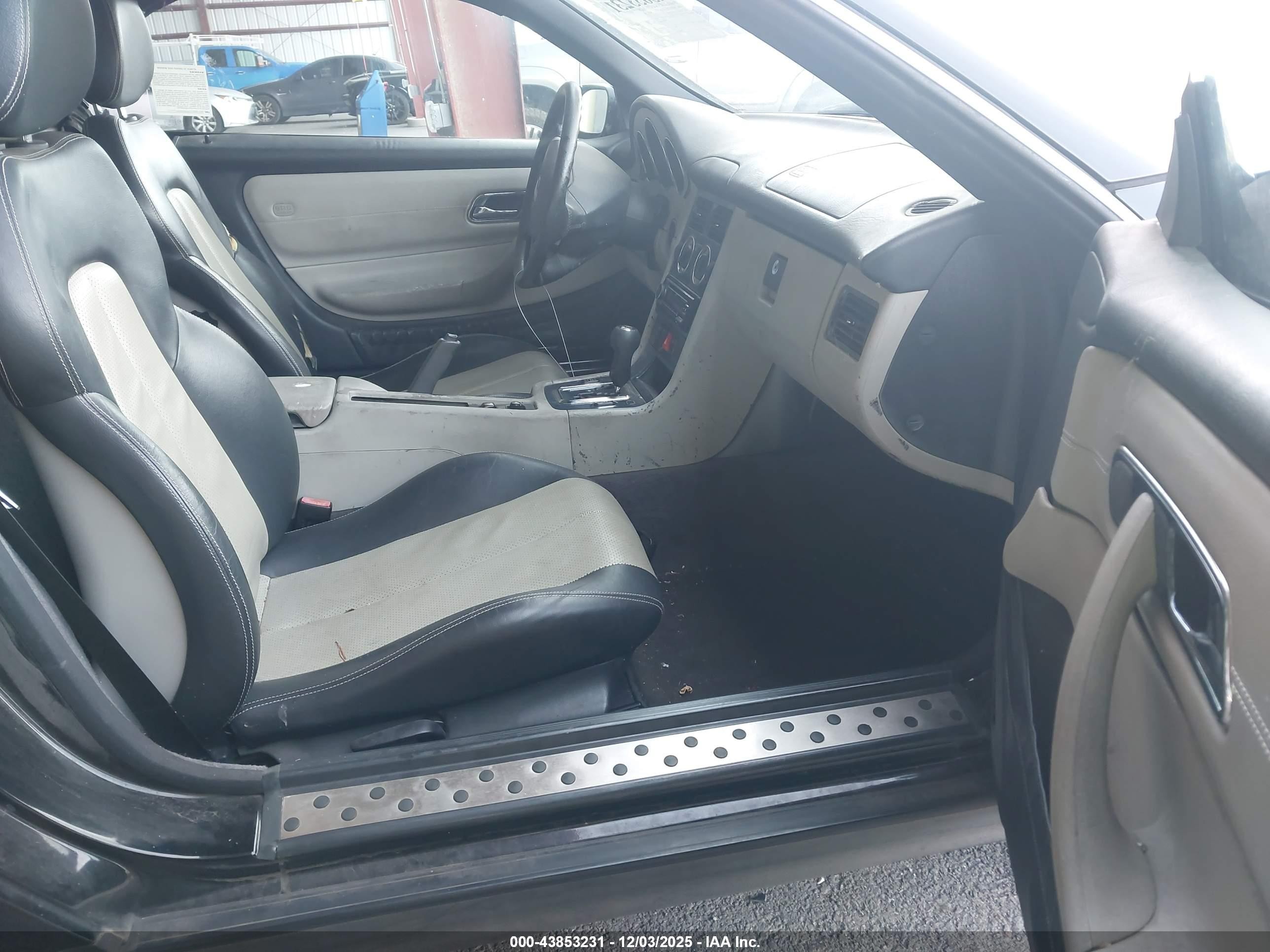 1998 Mercedes-benz Slk 230   Black vin: WDBKK47F5WF025775