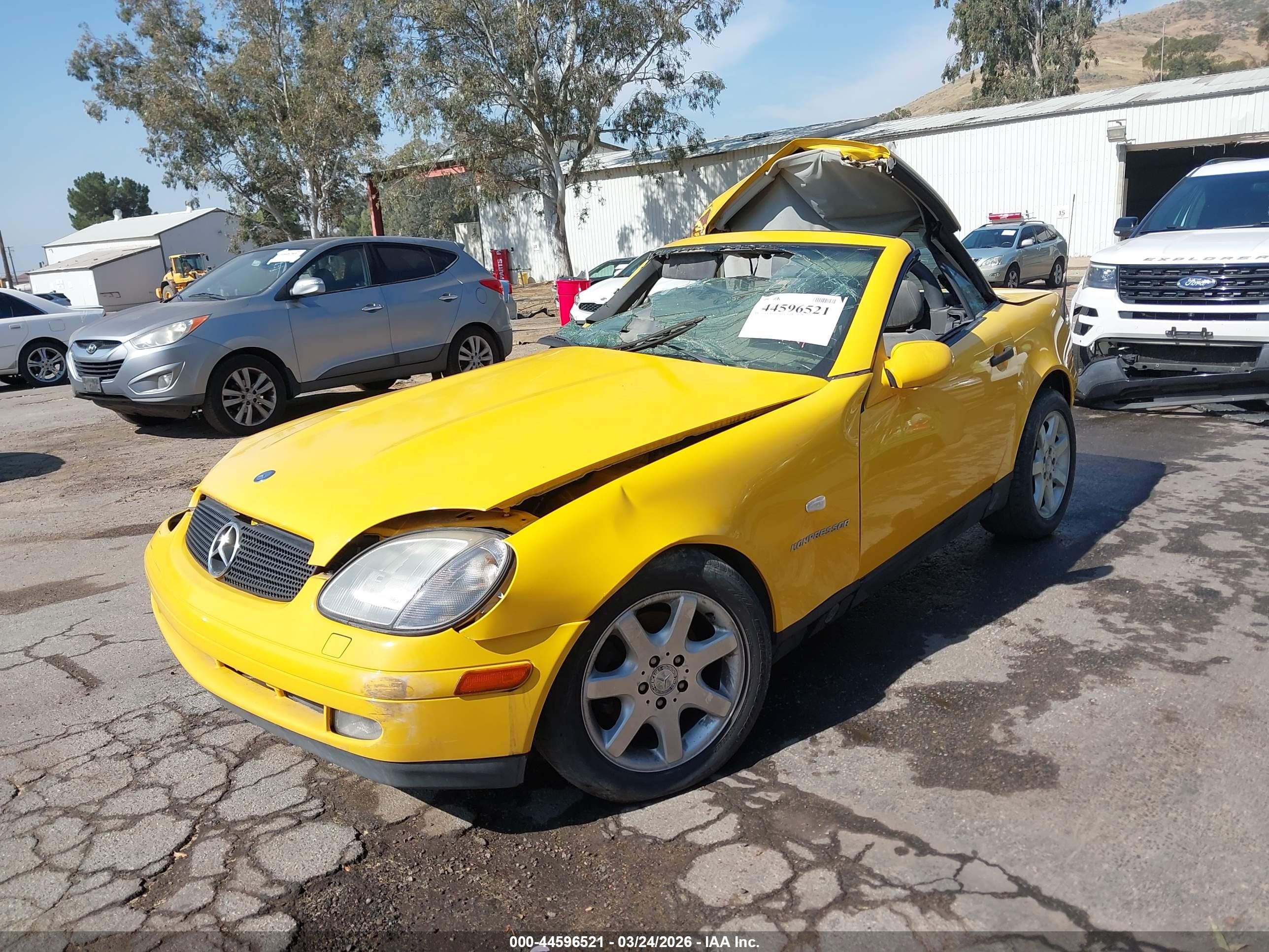 1998 Mercedes-benz Slk 230   Желтый vin: WDBKK47F5WF078346