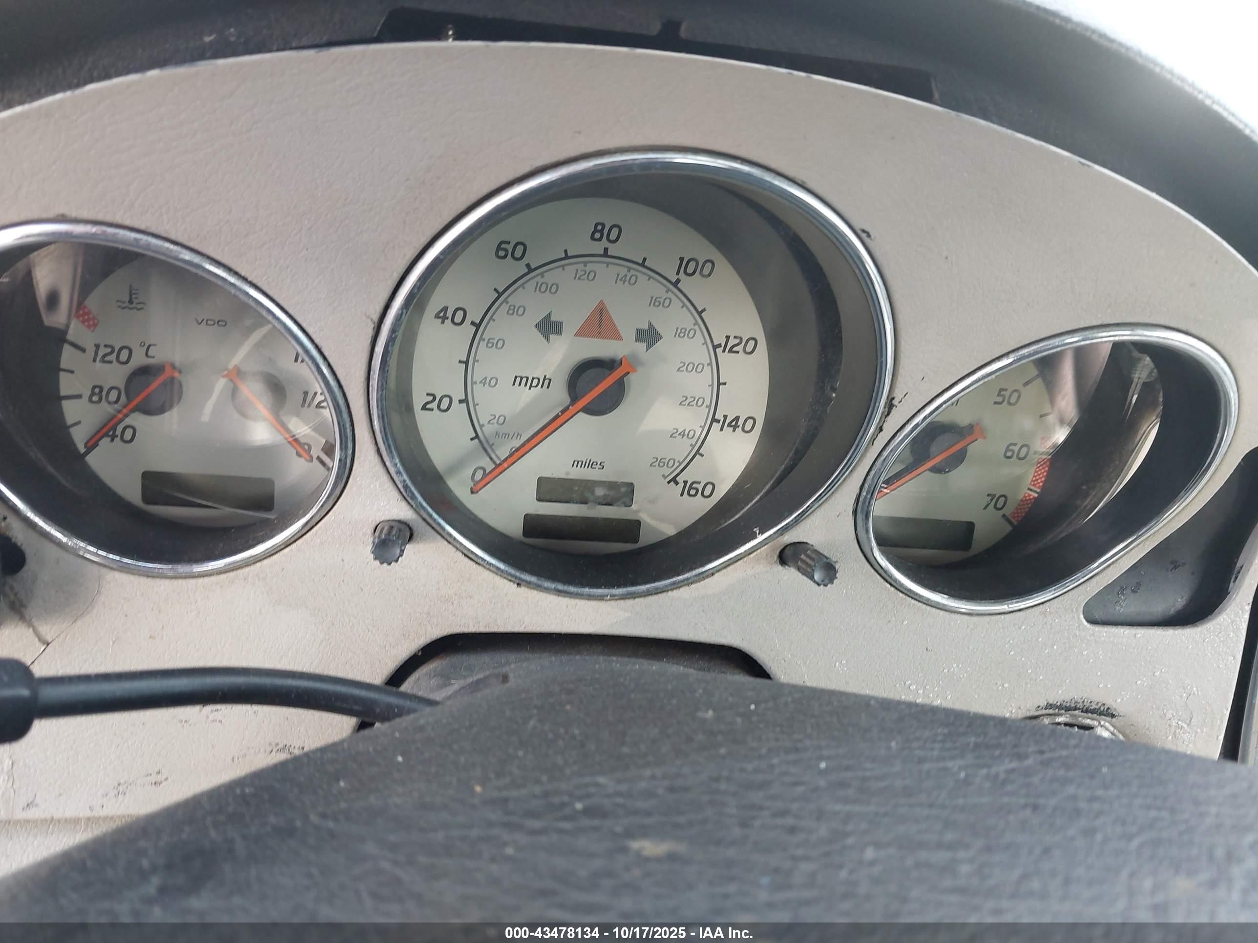 2000 Mercedes-benz Slk 230 Kompressor Blue vin: WDBKK47F5YF145935
