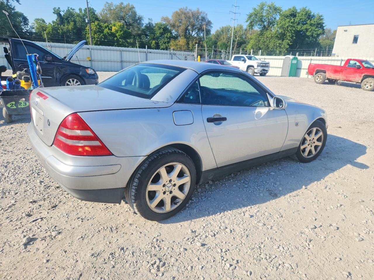 1998 Mercedes-benz Slk 230 Kompressor Серебряный vin: WDBKK47F6WF011092