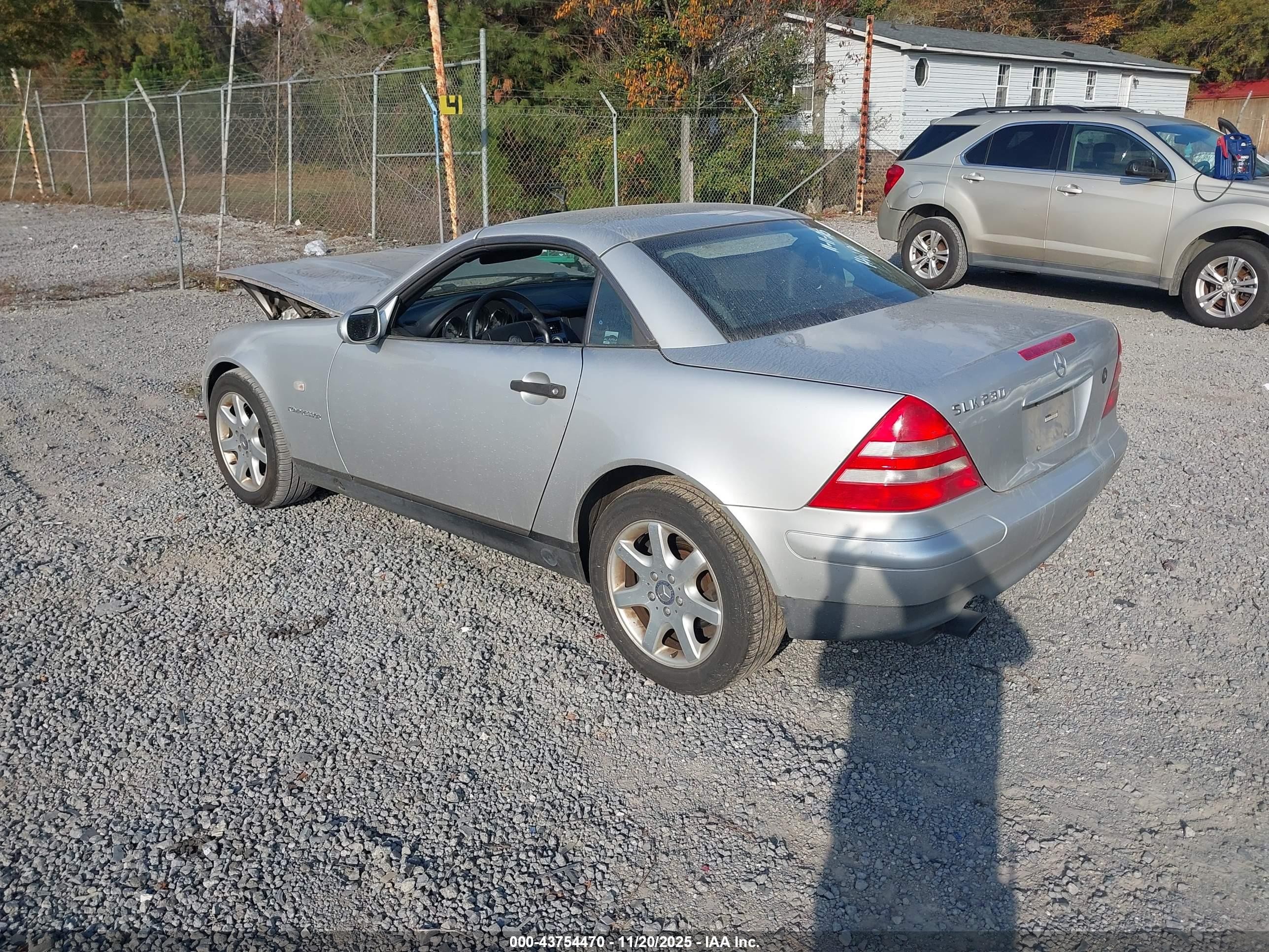 1998 Mercedes-benz Slk 230   Silver vin: WDBKK47F6WF013716
