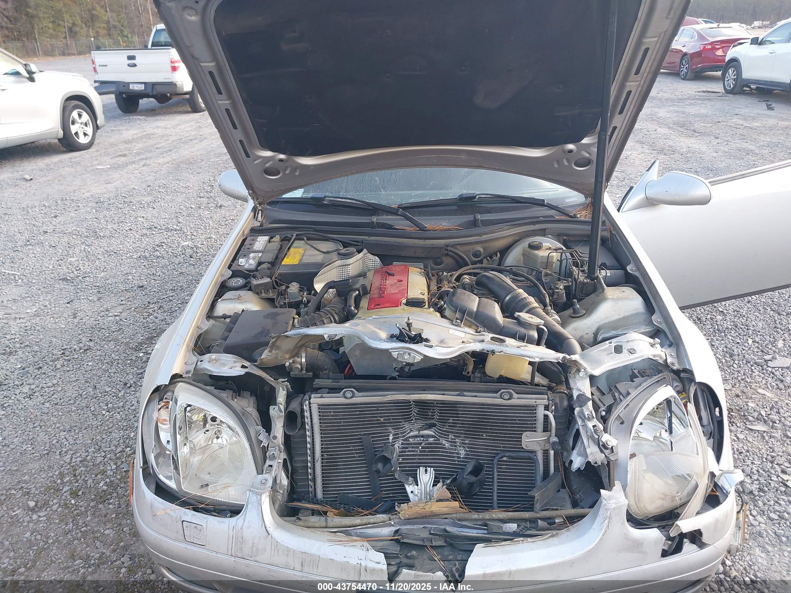 1998 Mercedes-benz Slk 230   Silver vin: WDBKK47F6WF013716