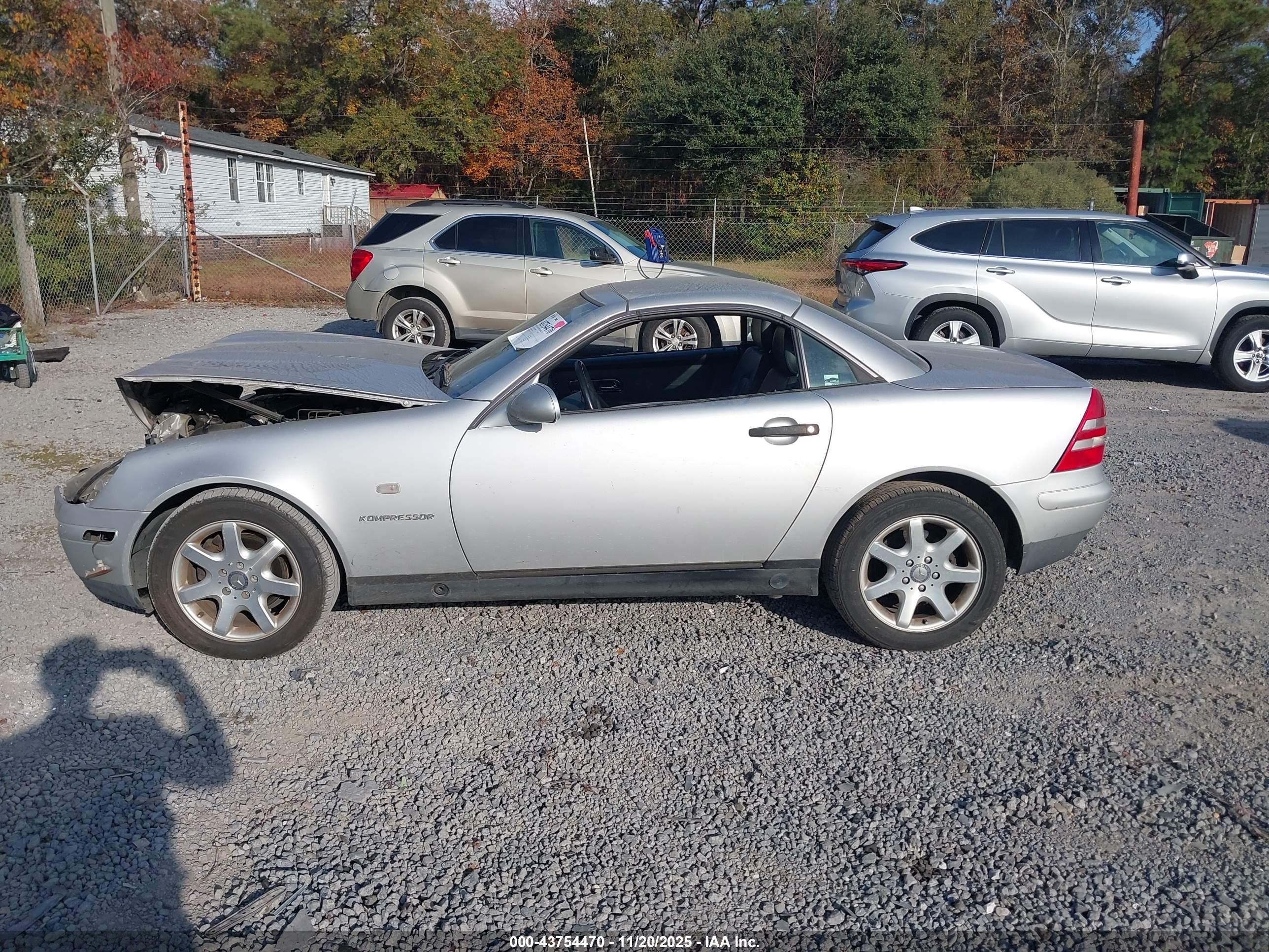 1998 Mercedes-benz Slk 230   Silver vin: WDBKK47F6WF013716